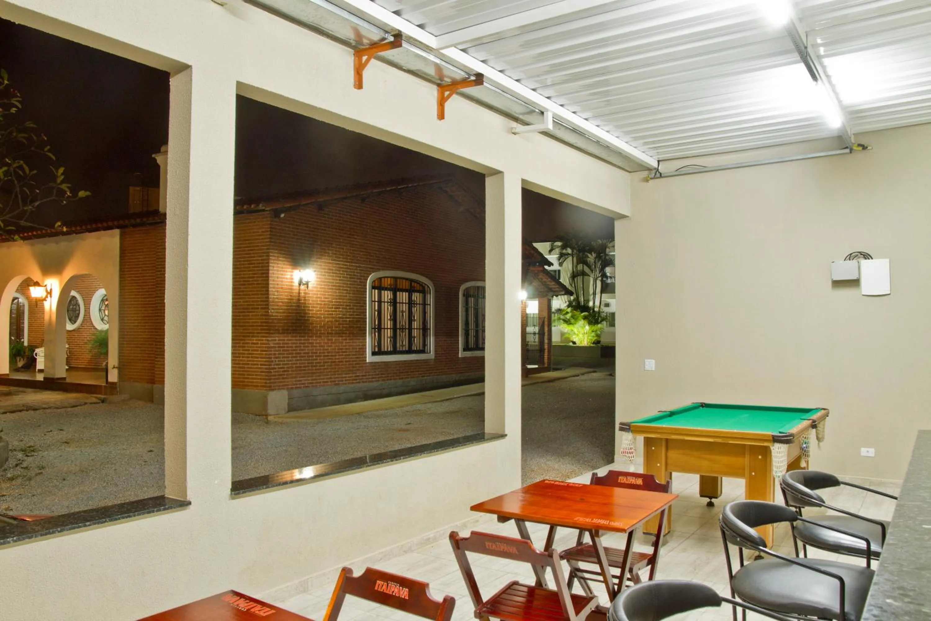 BBQ facilities in Eden Park Hotel