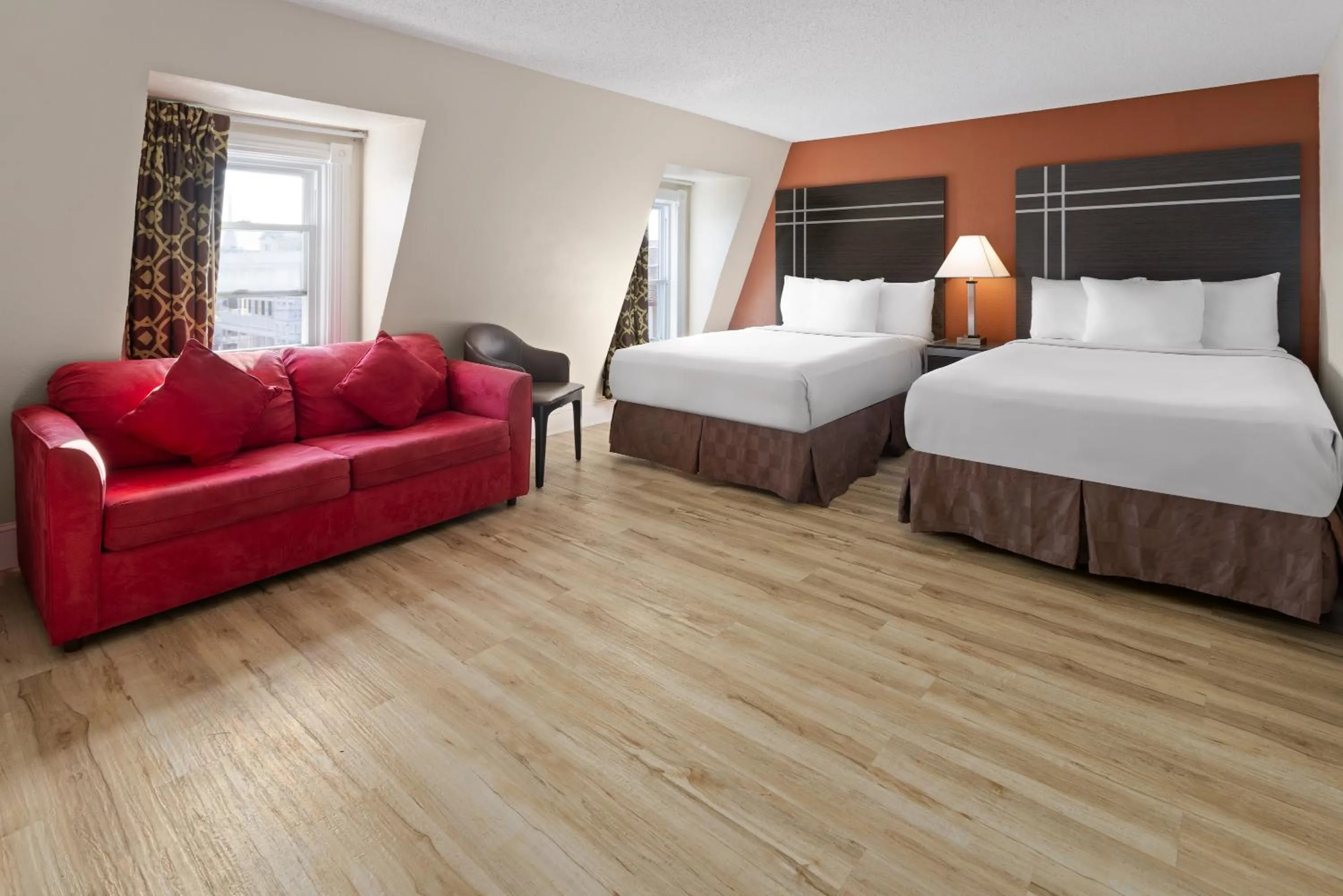 Bed in Wildwood Inn Hotel Travelodge Beach & Boardwalk