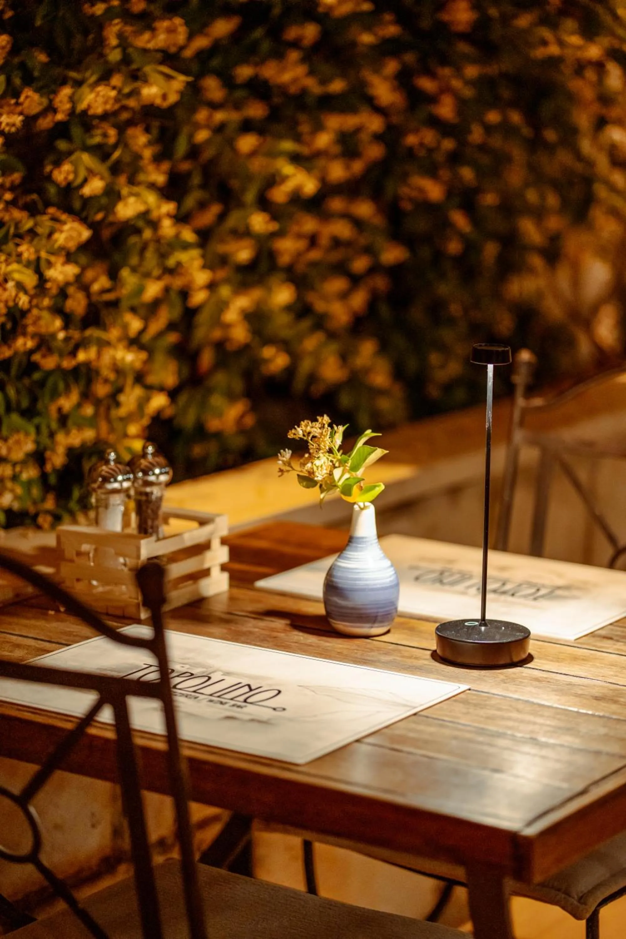 Restaurant/places to eat in Hotel Kastil