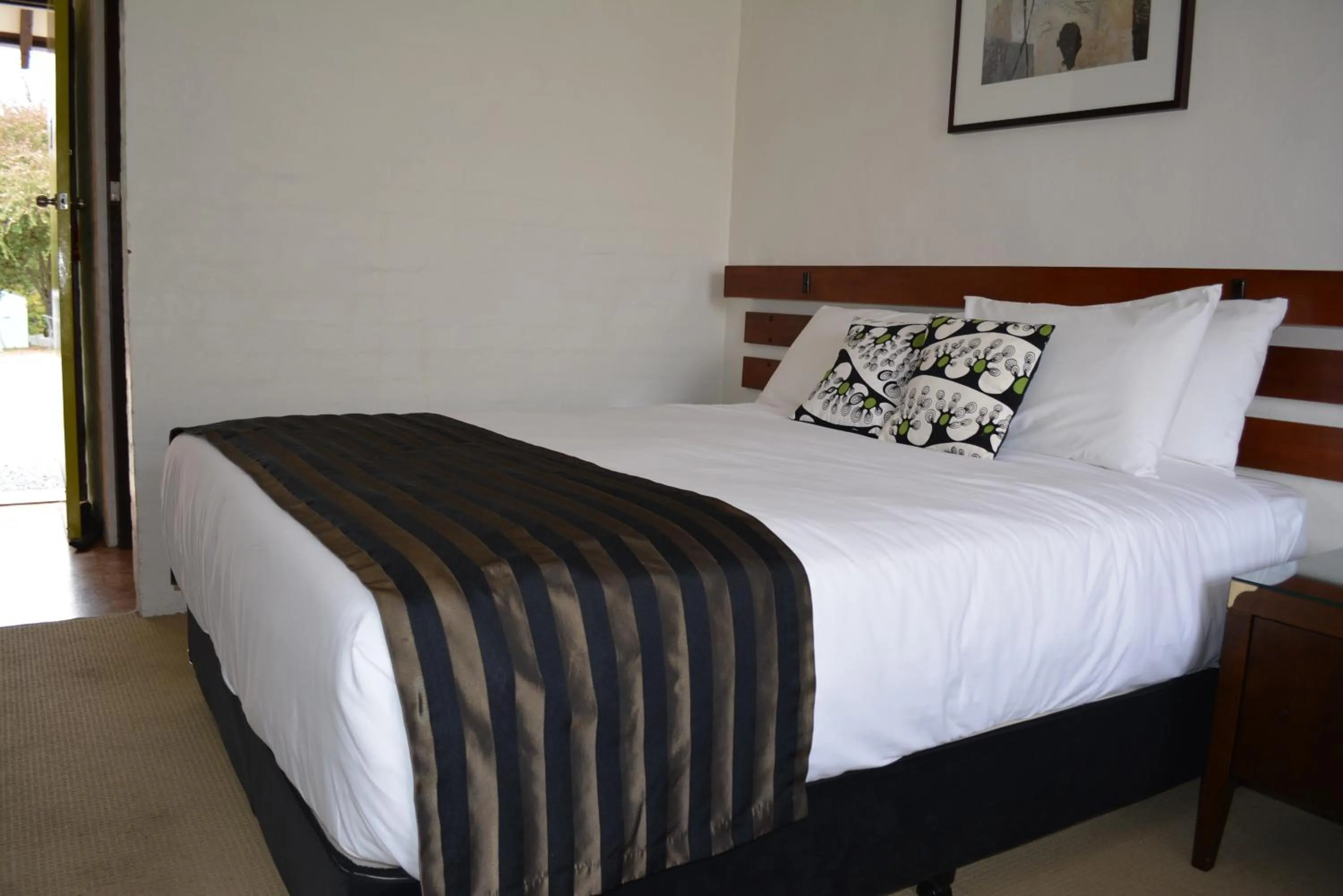 Other, Bed in The Apple Inn