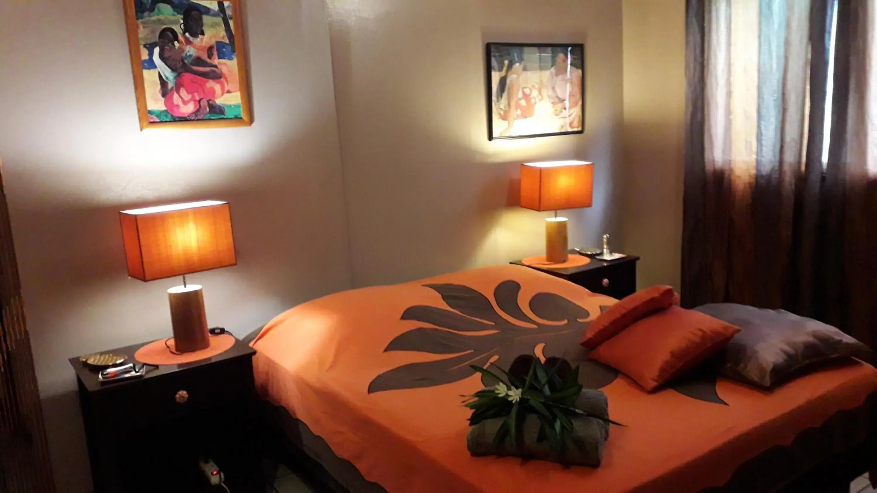 Double Room with Private Bathroom - single occupancy in Fare D'hôtes Tutehau Double Room with Private Bathroom - single occupancy in Fare D'hôtes Tutehau