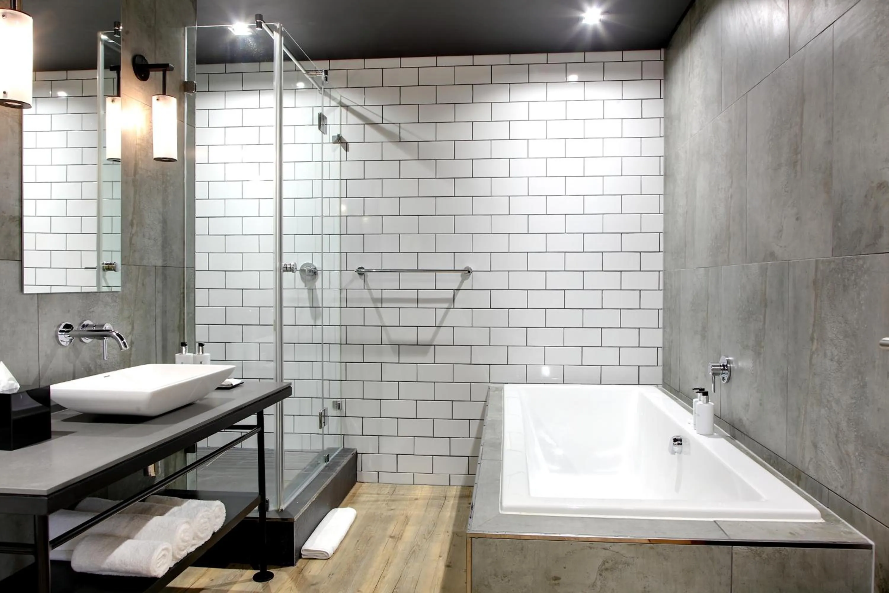 Bathroom in Century City Hotel Urban Square