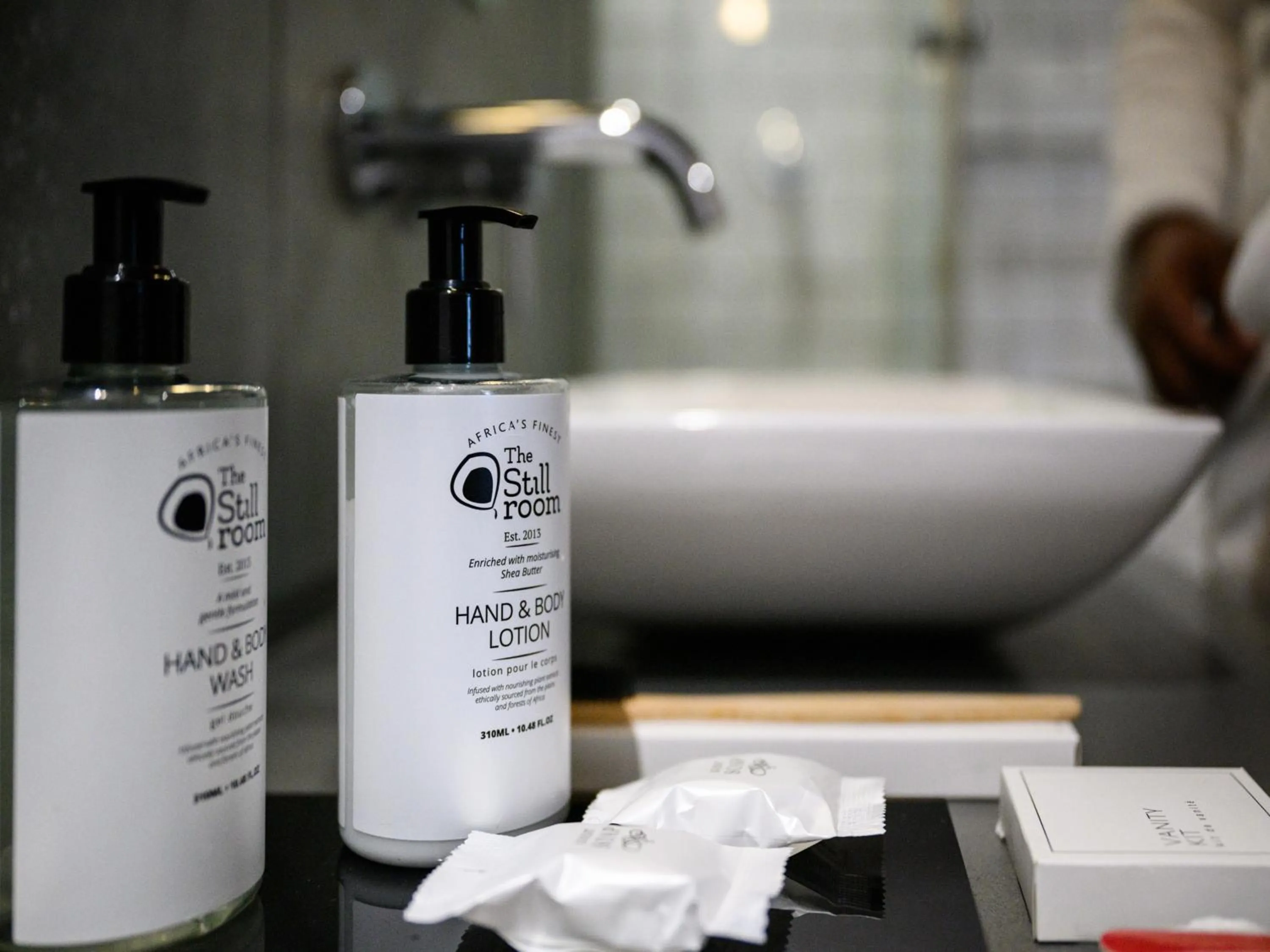 Bathroom in Century City Hotel Urban Square