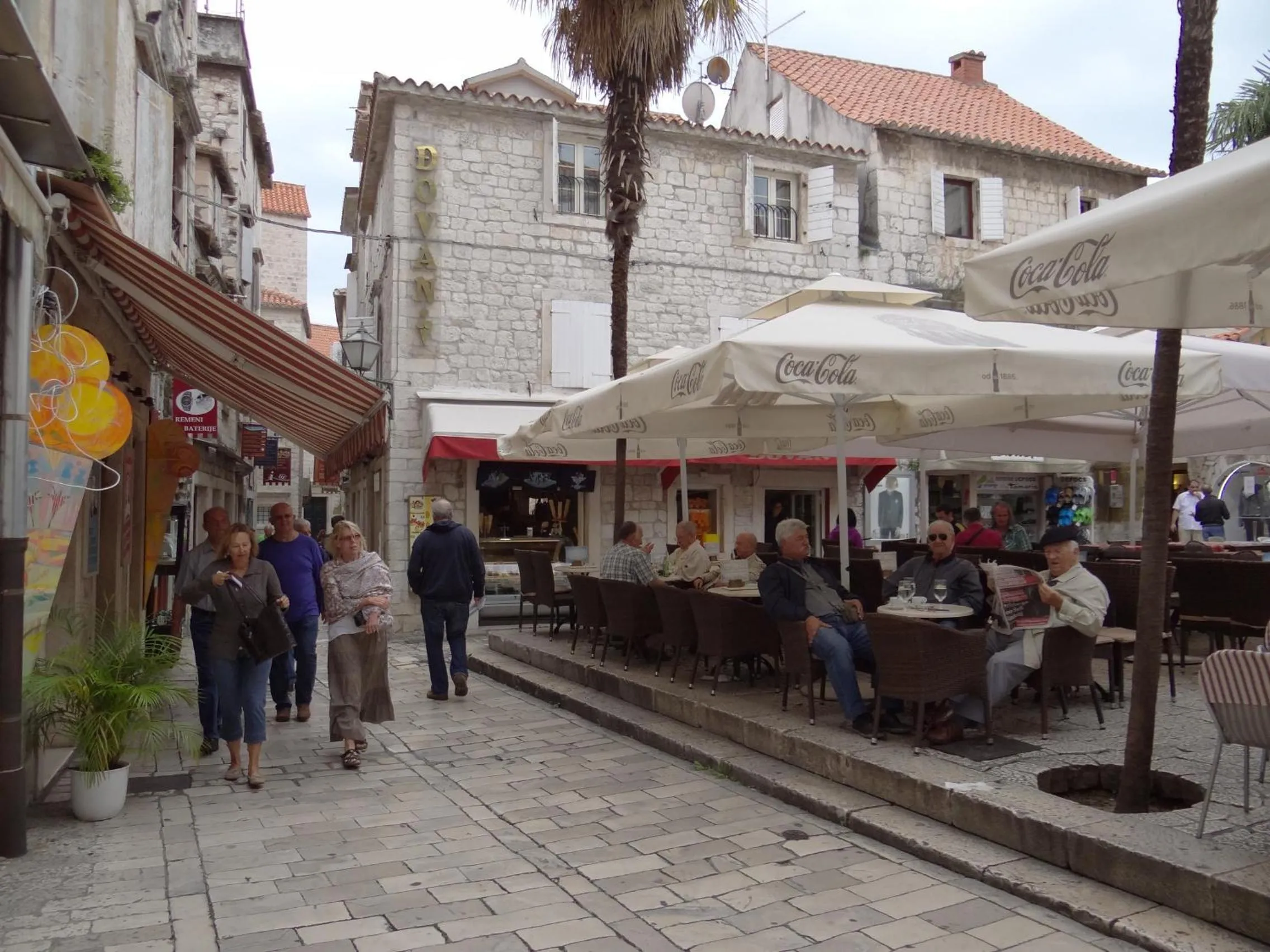 Facade/entrance in Villa Carrara