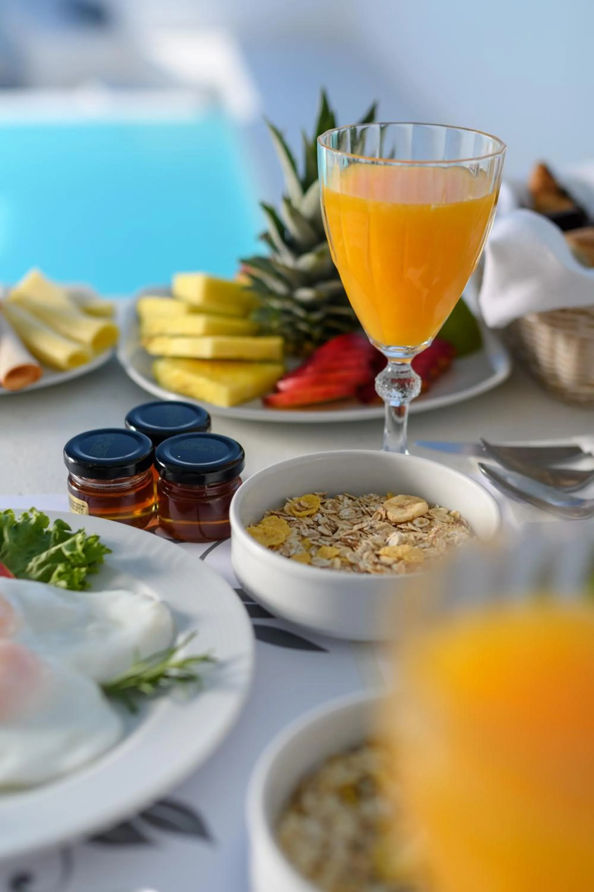 Breakfast in Maison Des Lys - Luxury Suites