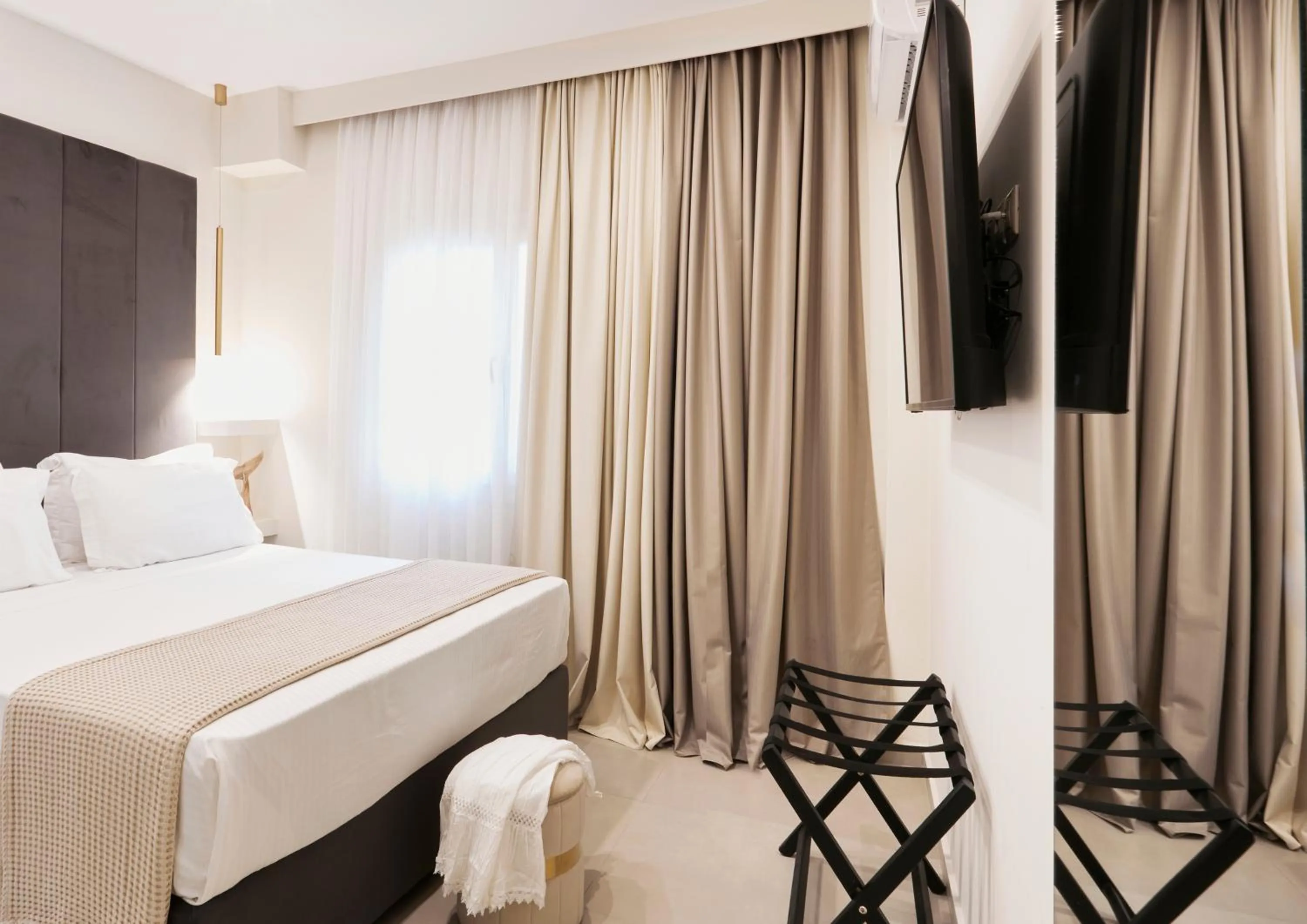 Bed in Atlas Skiathos