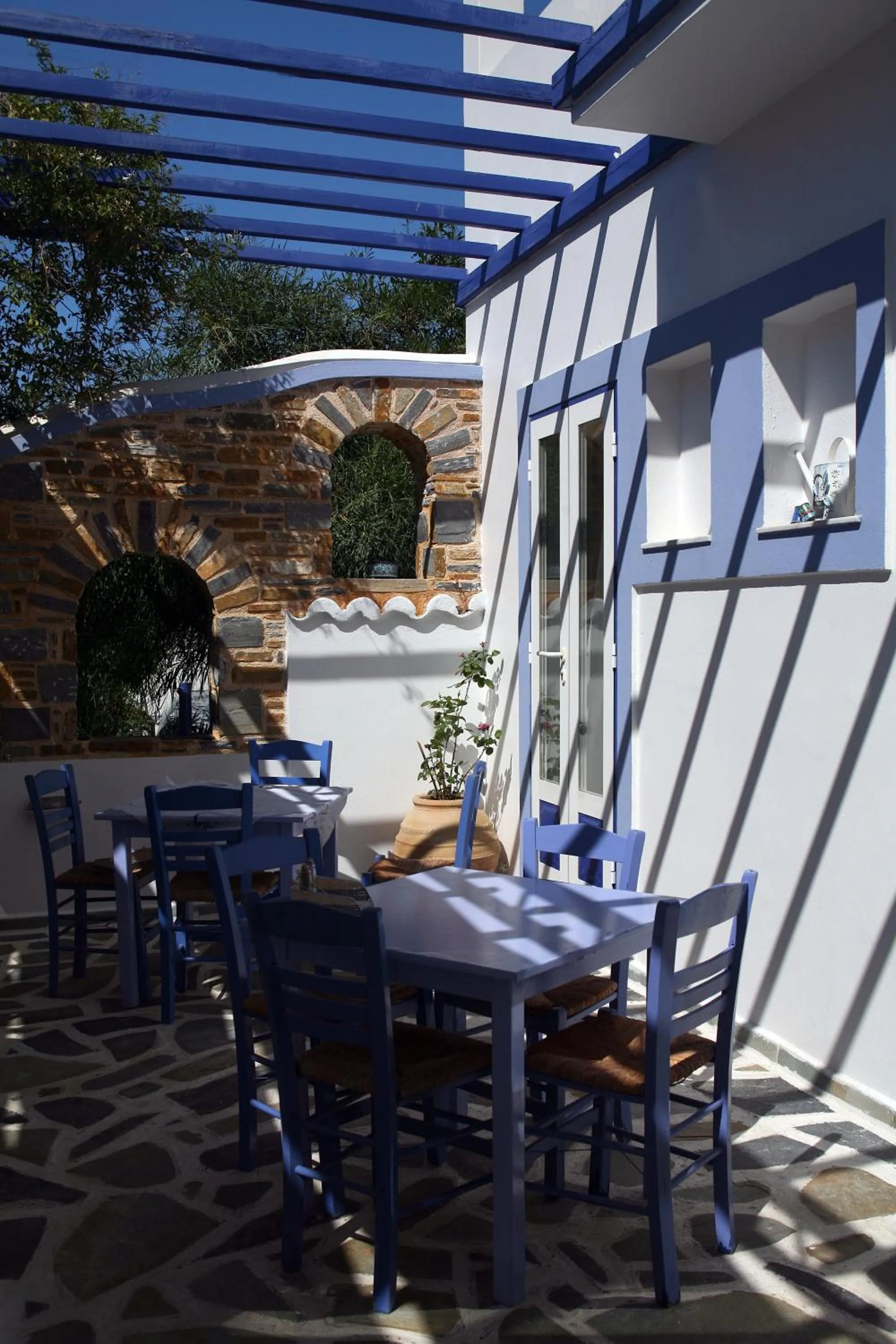 Patio in Syros Atlantis