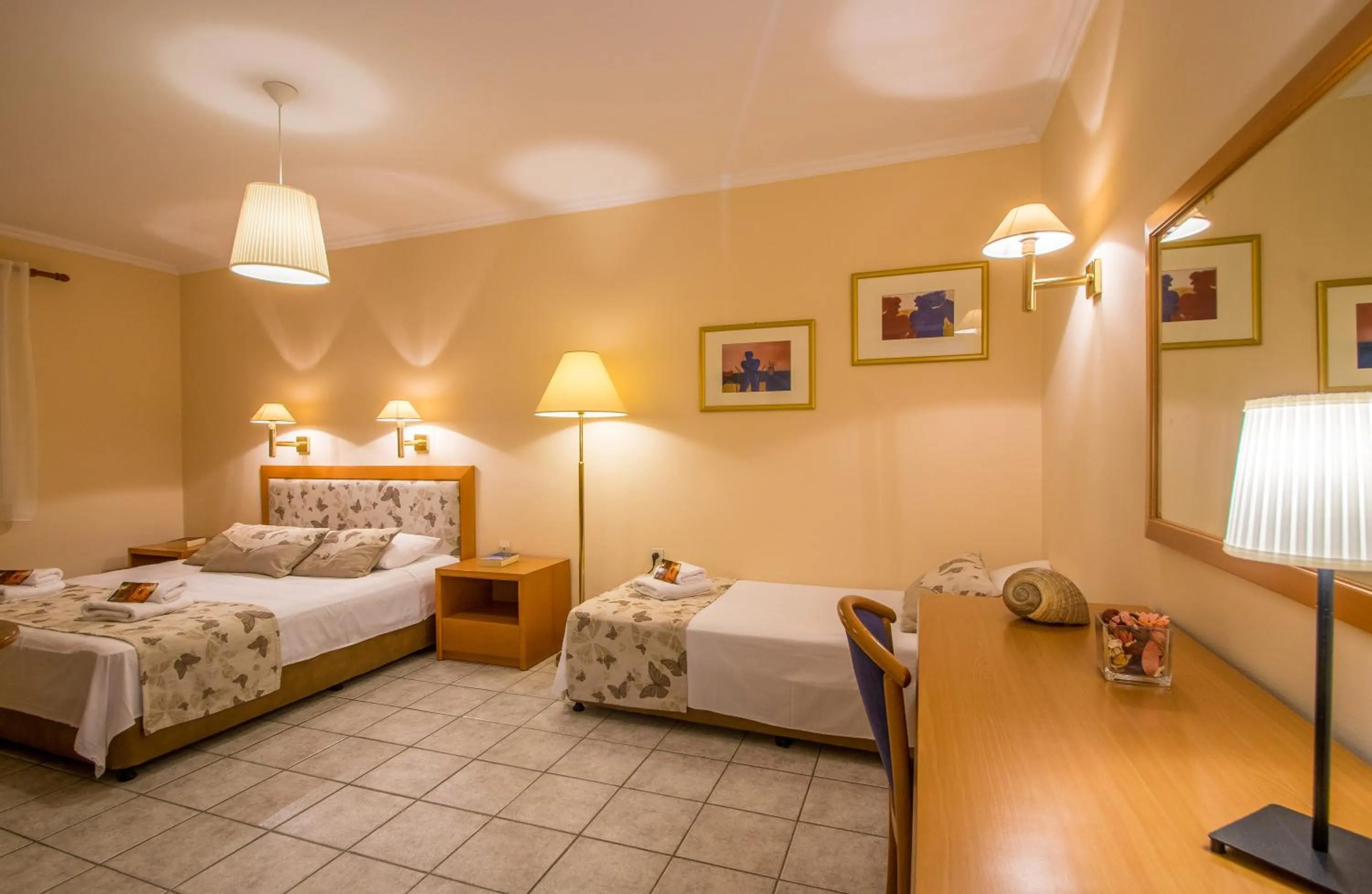 Photo of the whole room, Bed in Syros Atlantis