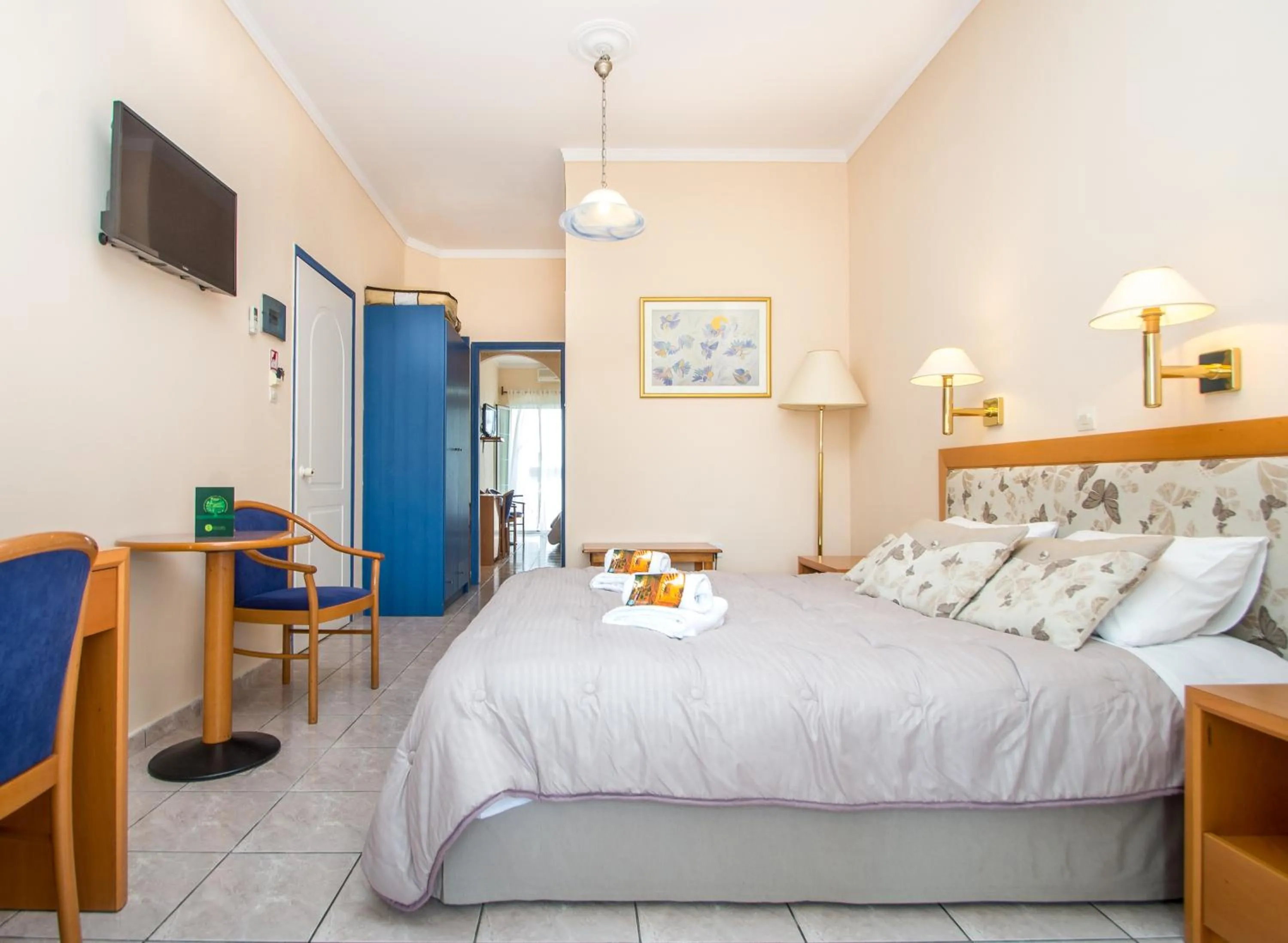 Bedroom, Bed in Syros Atlantis