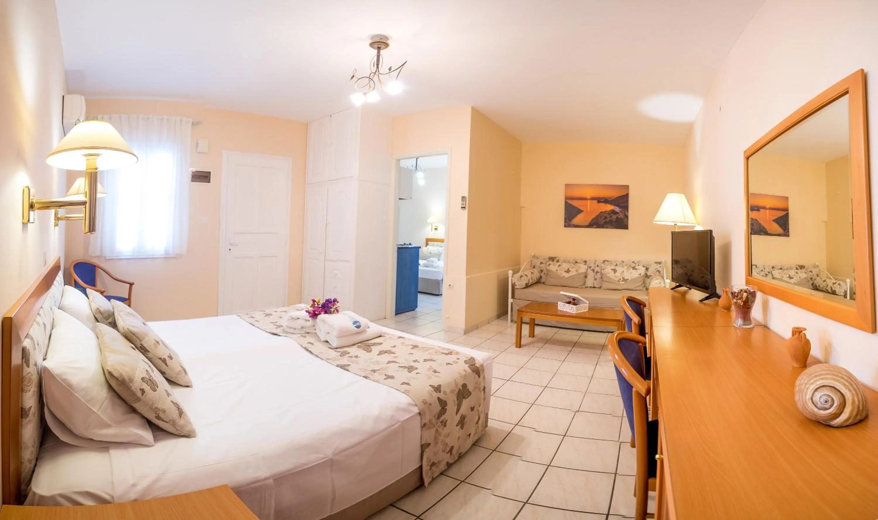 Photo of the whole room, Bed in Syros Atlantis