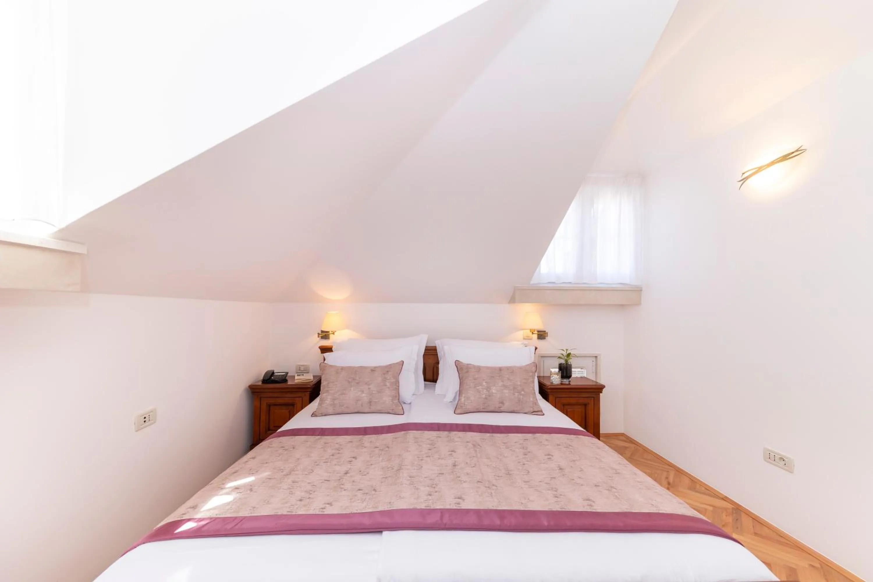 Bed in Heritage Hotel Tisno