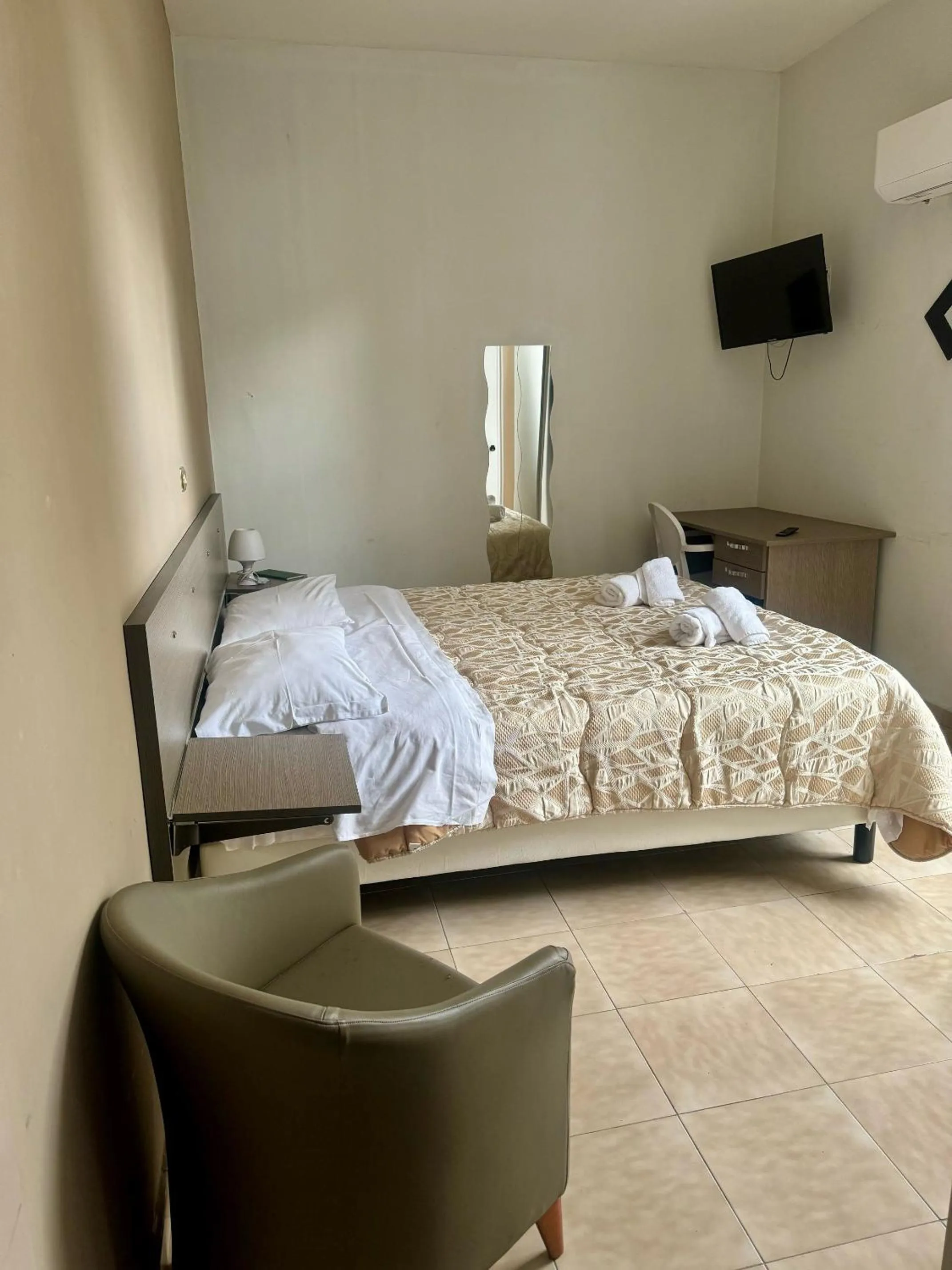 Bed in Hotel Santuario