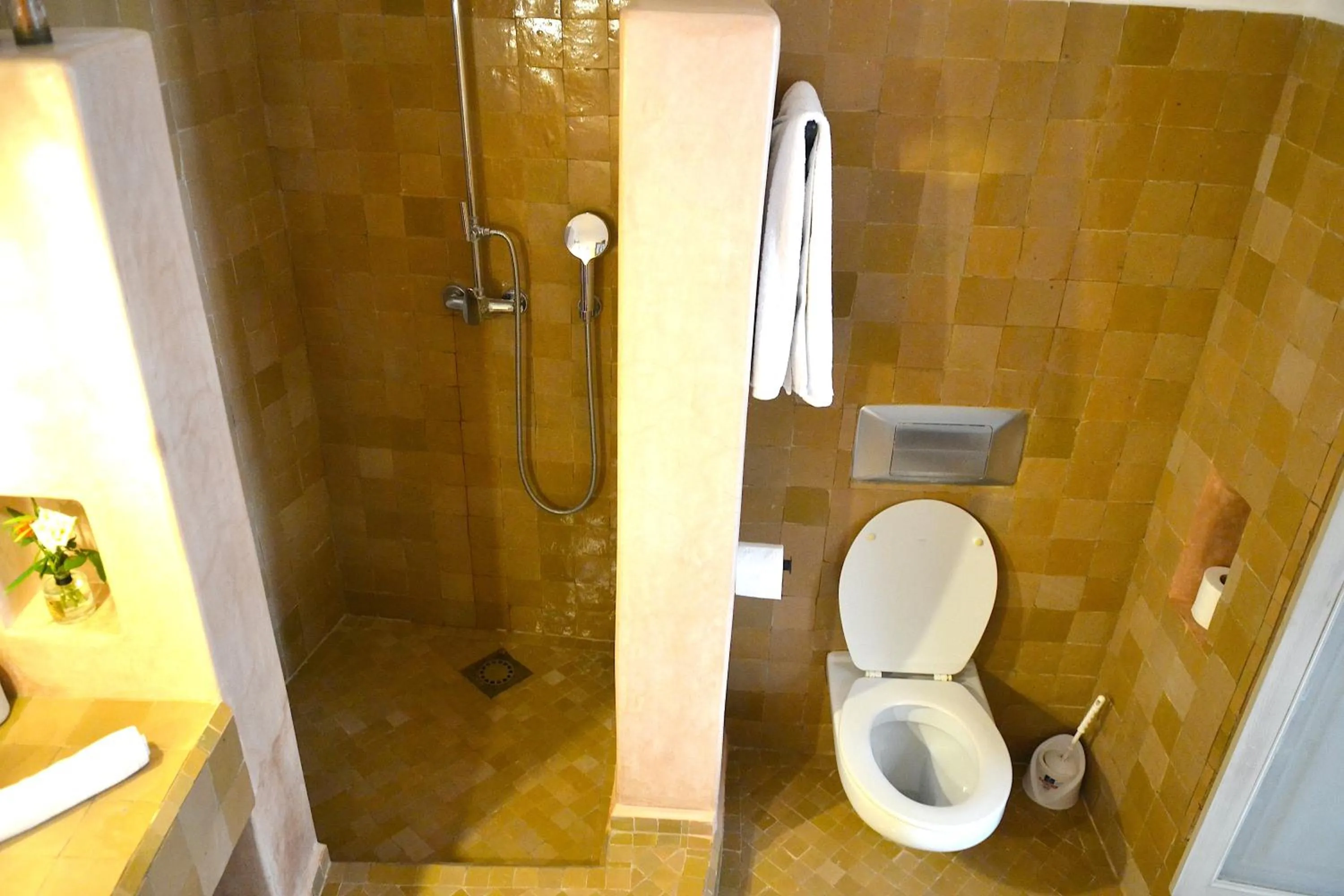 Shower in Riad See Moon And Spa