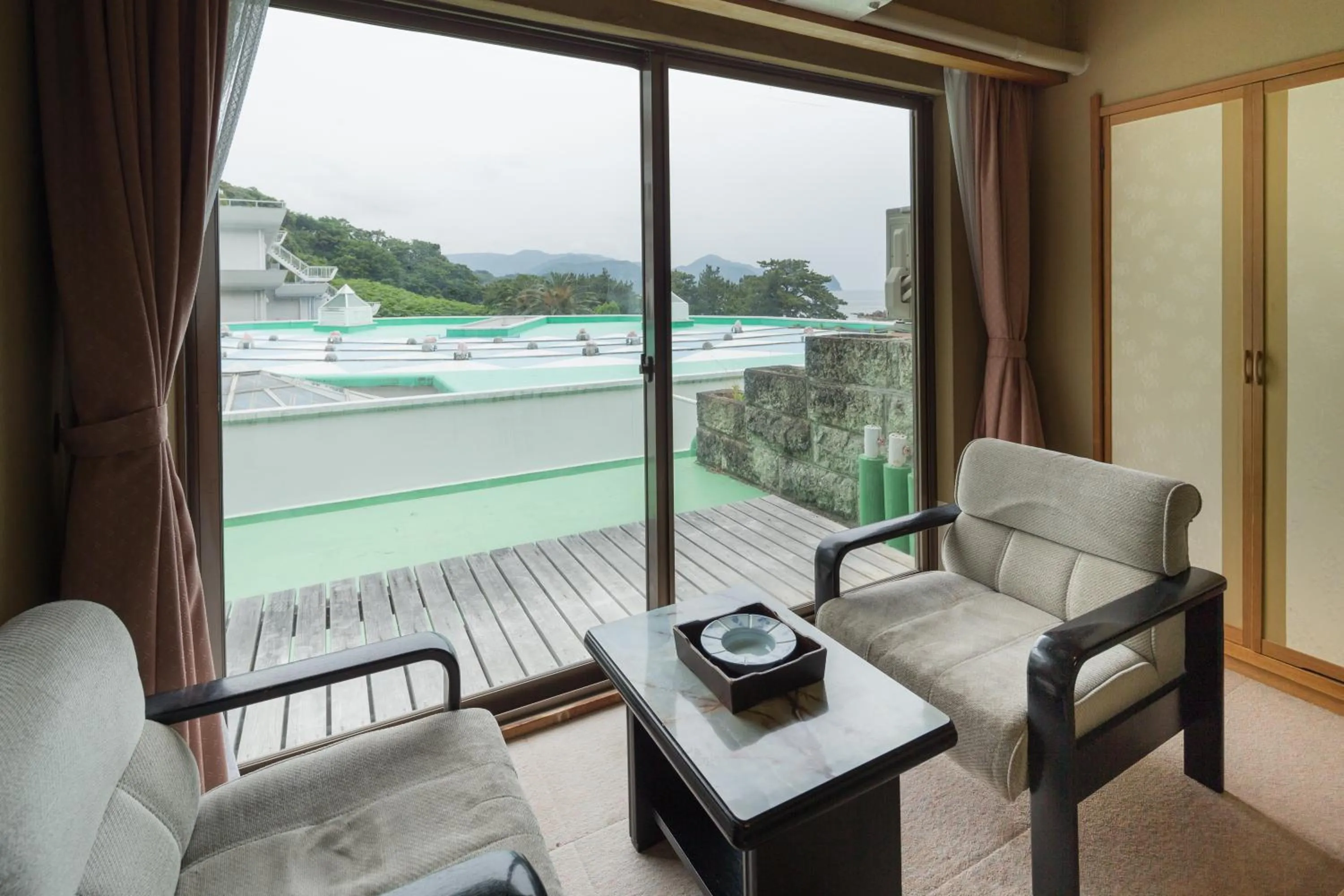 Living room in Dogashima Onsen Hotel