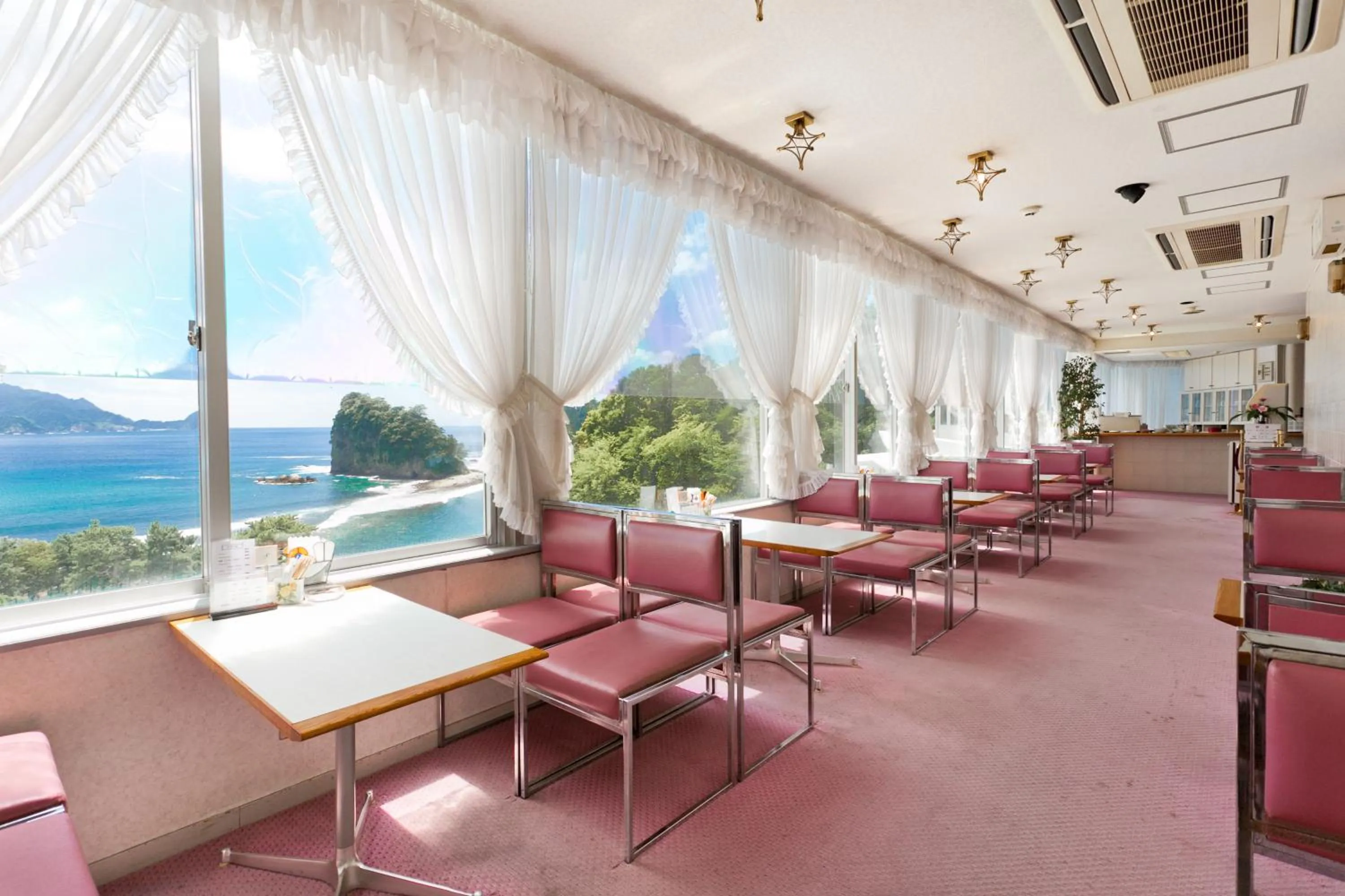 Lounge or bar in Dogashima Onsen Hotel