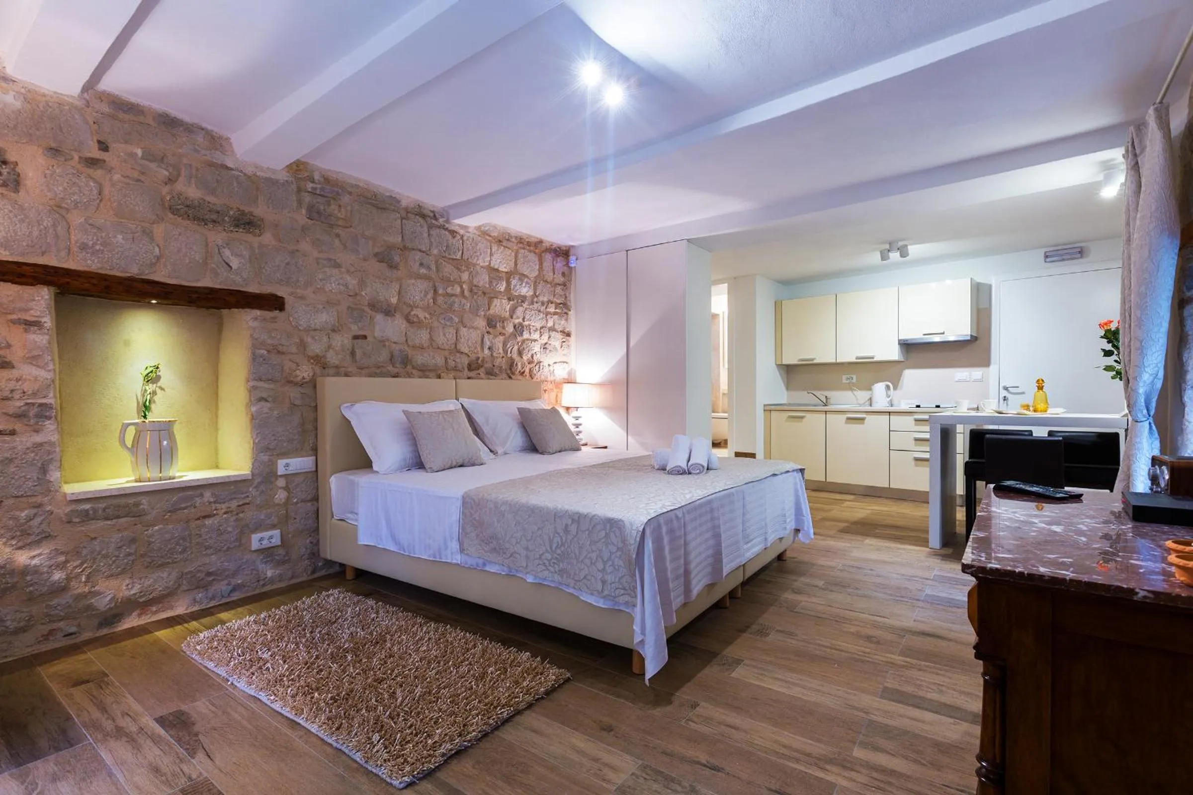 Bed in Apartments & Rooms Dujam