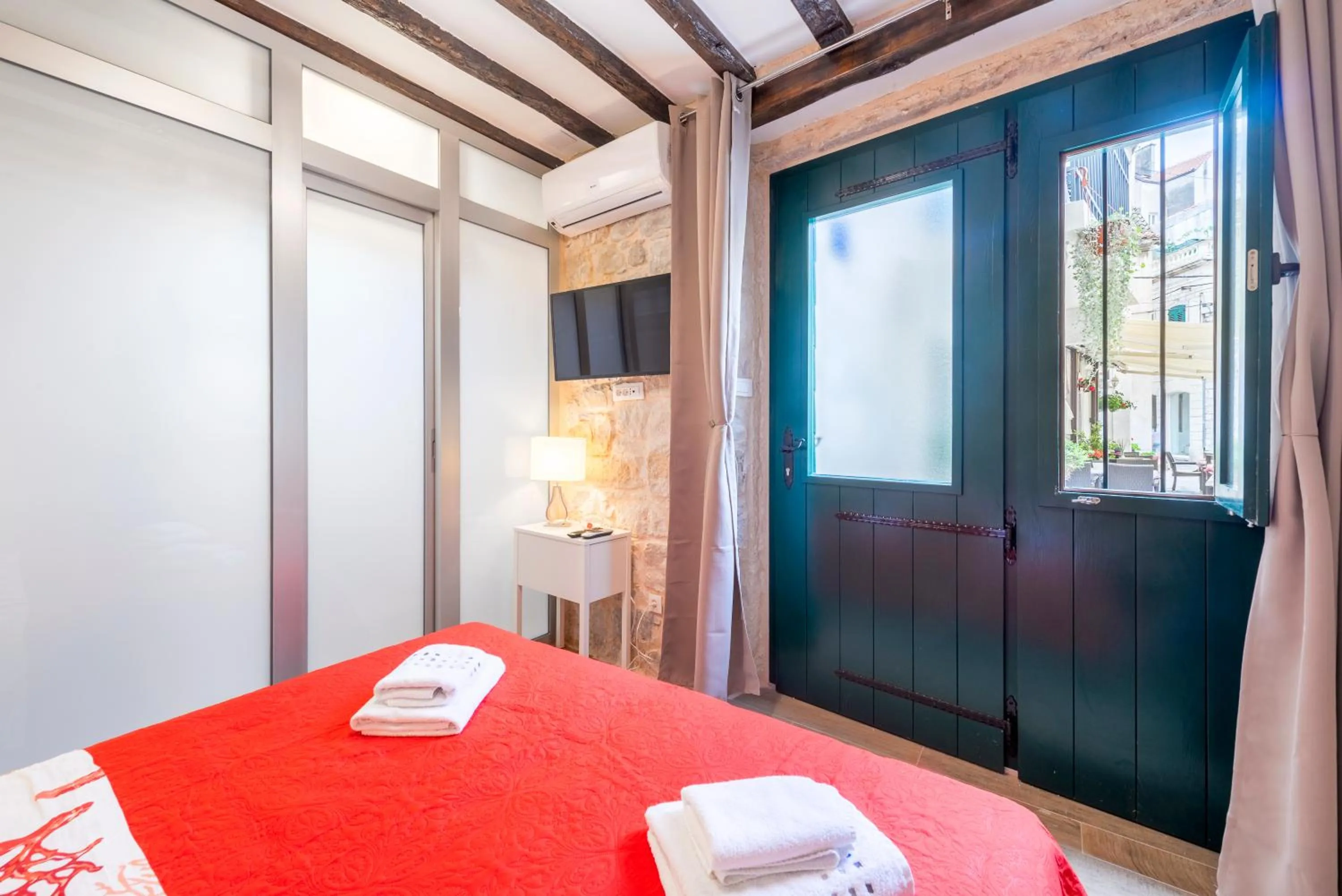 Bed in Apartments & Rooms Dujam