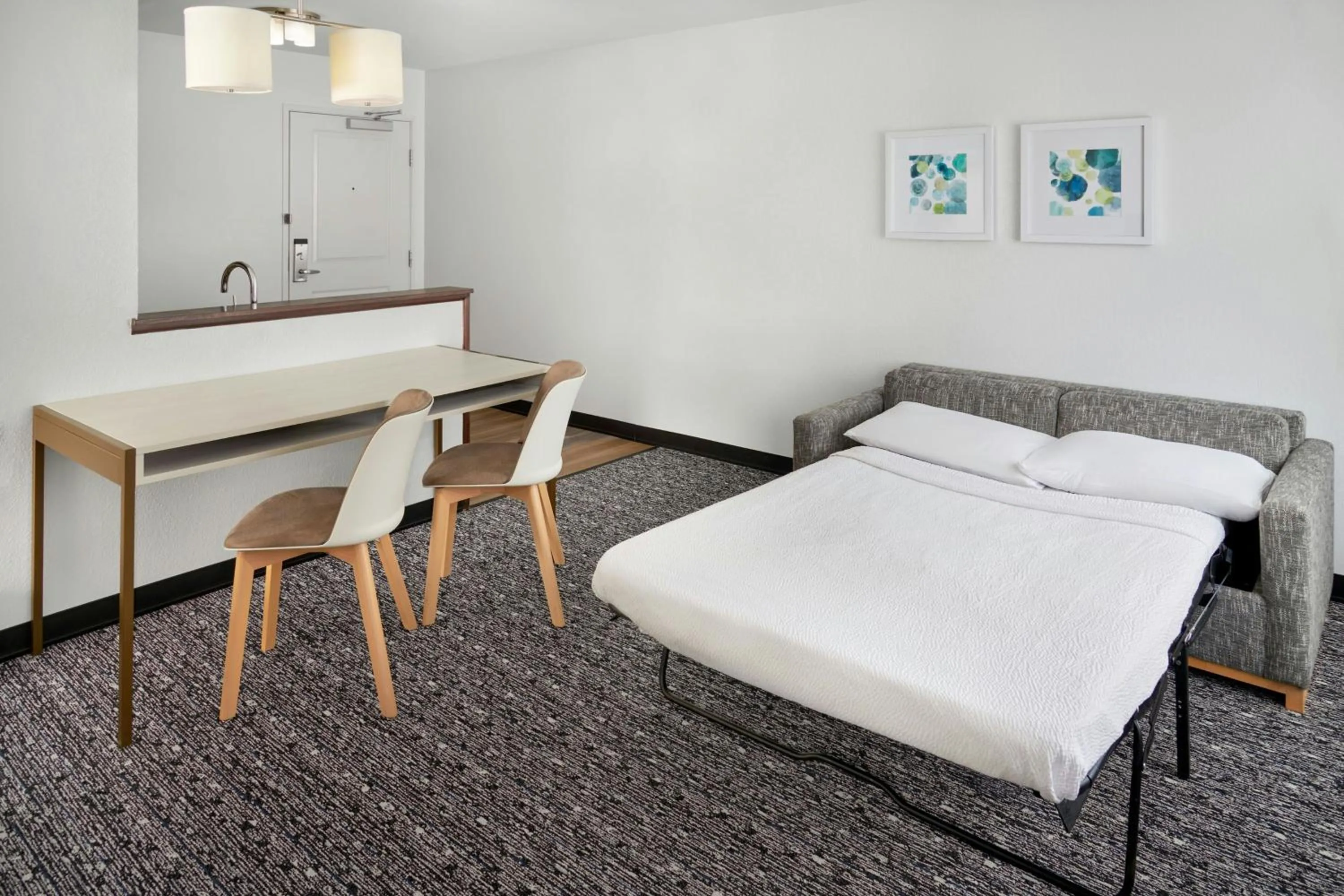 Photo of the whole room, Bed in TownePlace Suites by Marriott Detroit Troy