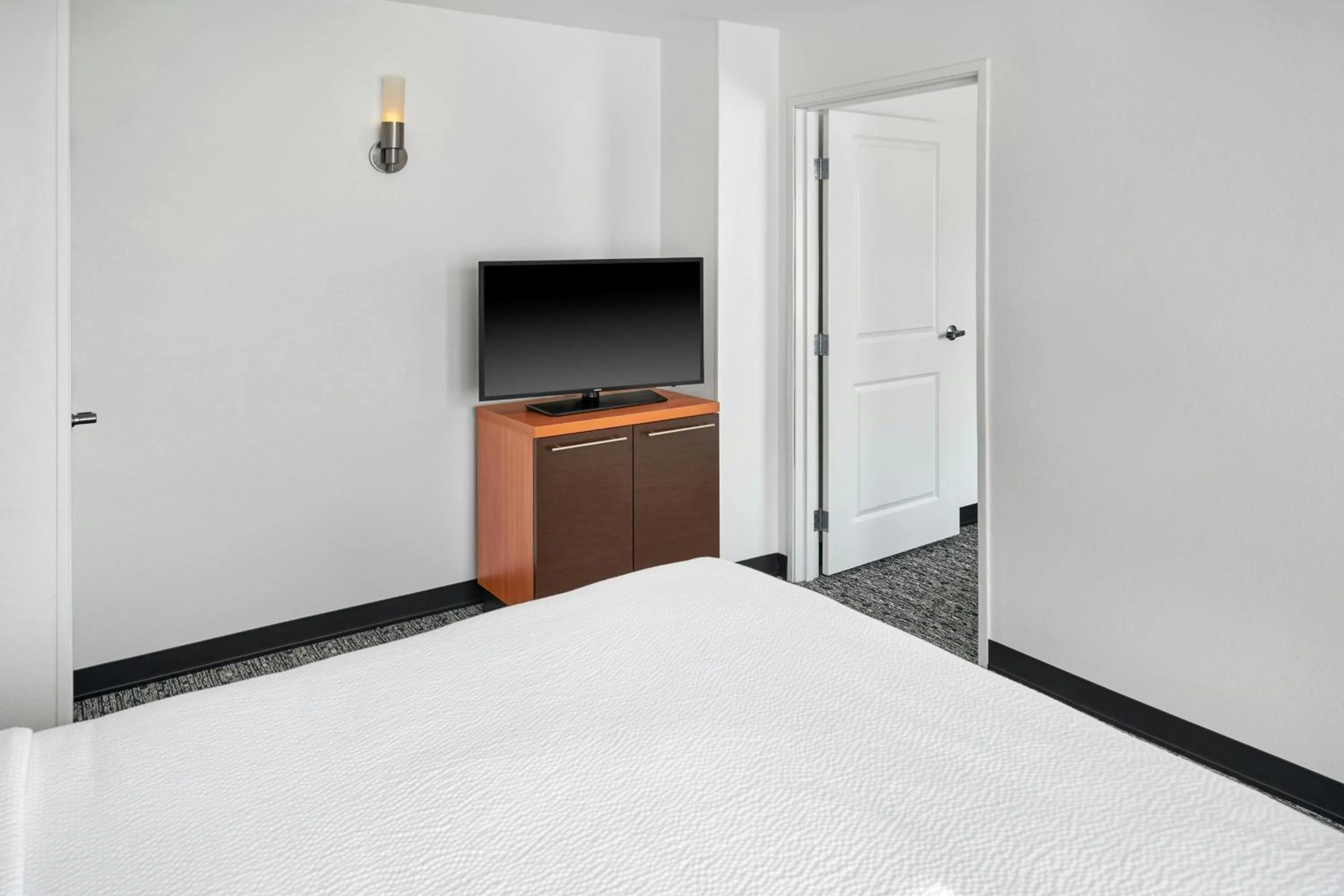 Bedroom, Bed in TownePlace Suites by Marriott Detroit Troy