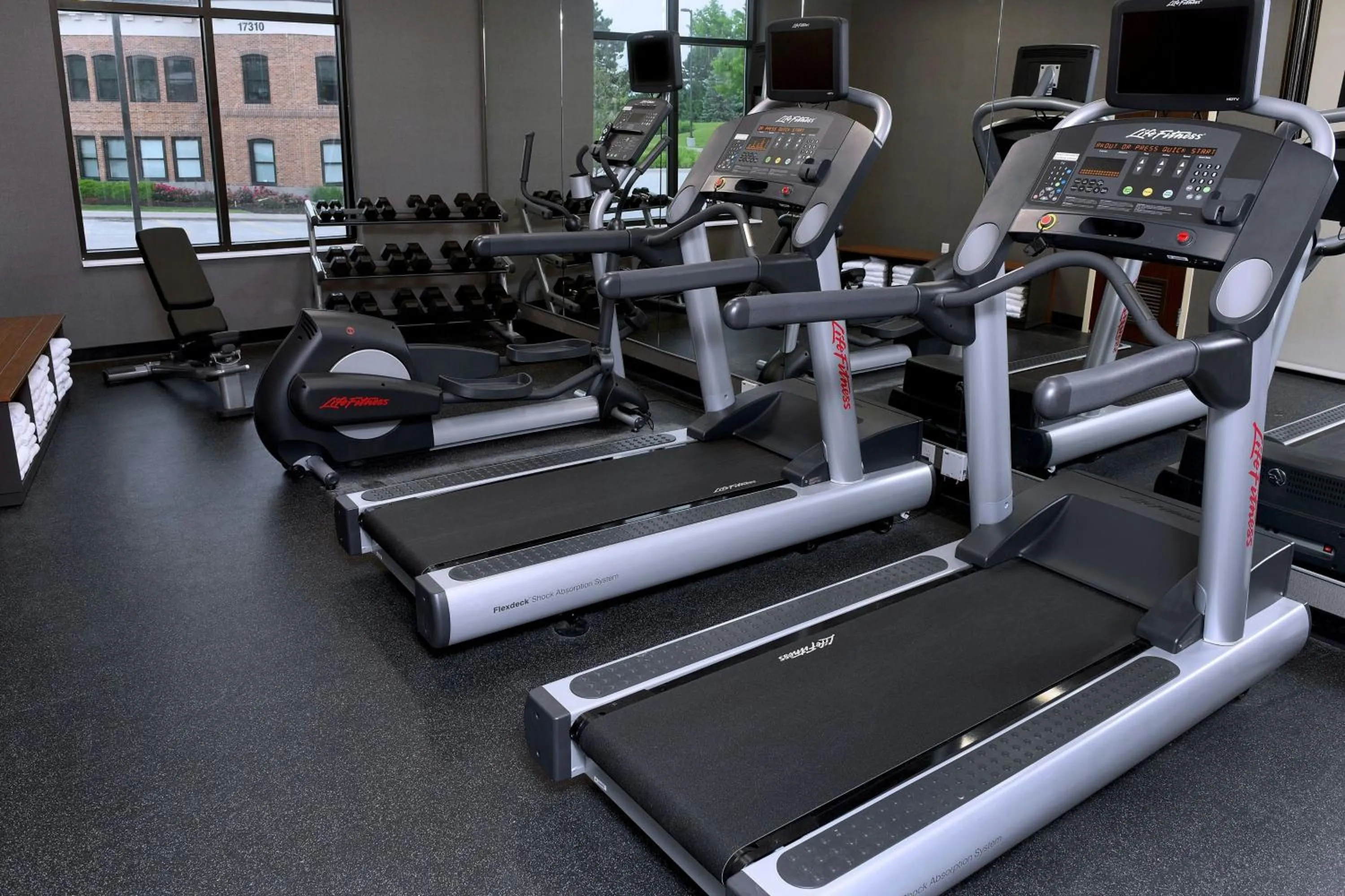 Fitness centre/facilities in Fairfield Inn & Suites by Marriott Omaha West