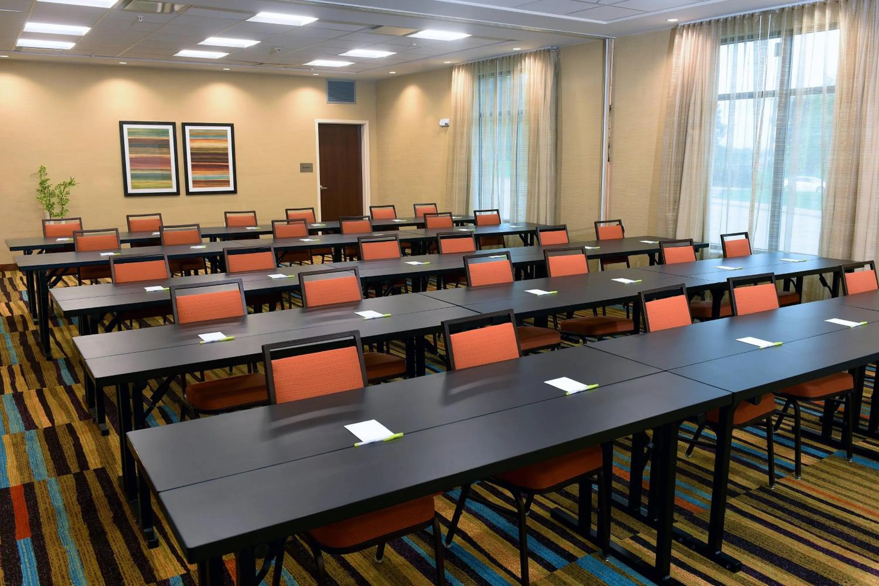 Meeting/conference room in Fairfield Inn & Suites by Marriott Omaha West