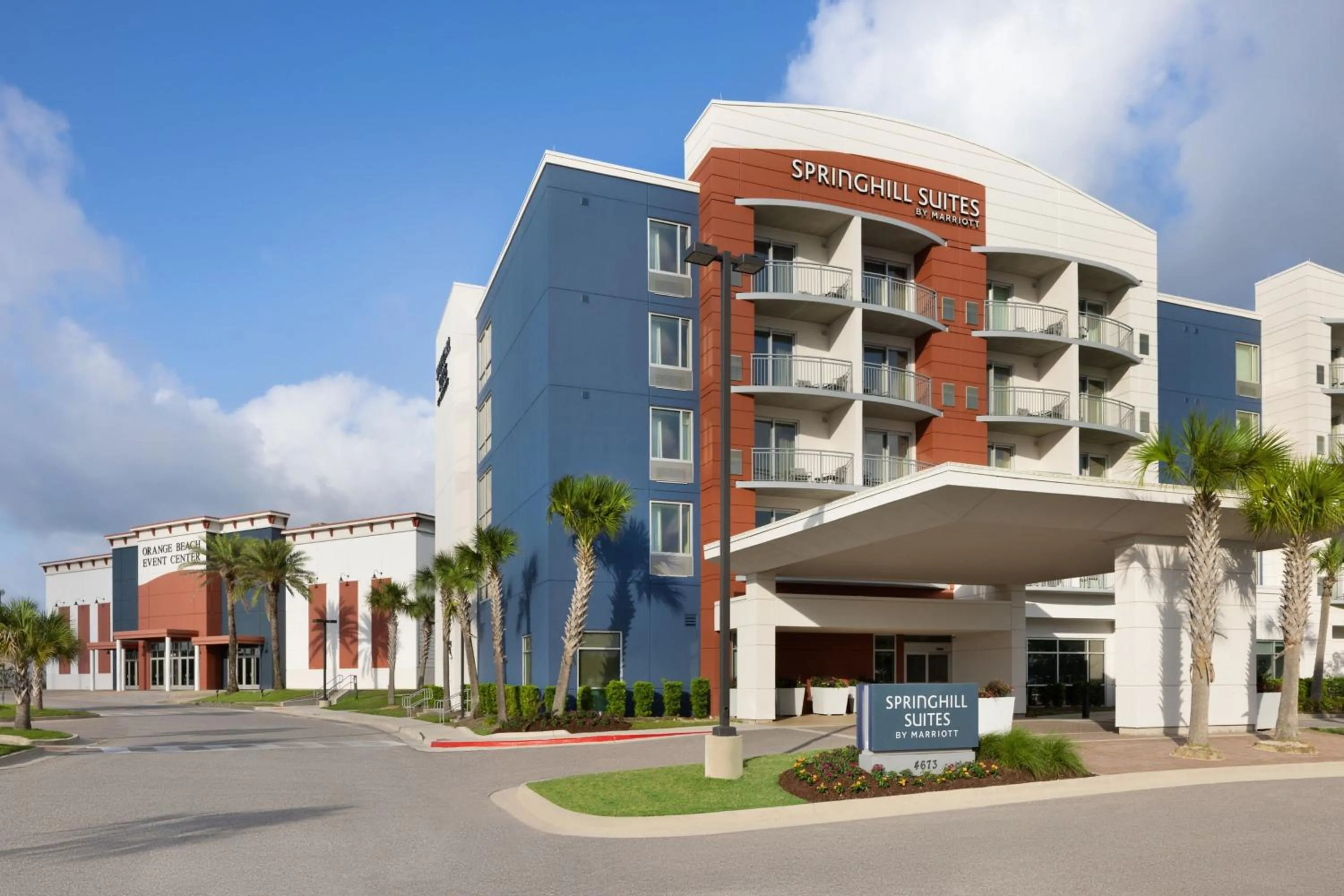 Property building in SpringHill Suites Orange Beach at The Wharf