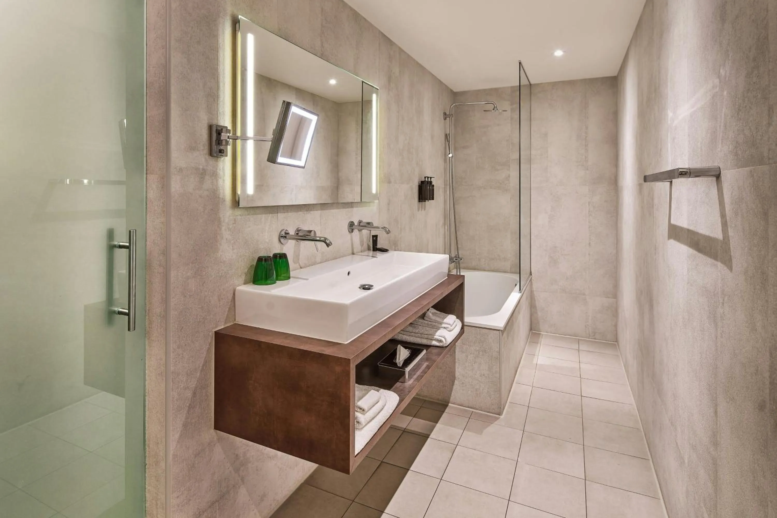 Bathroom in Hotel Nassau Breda, Autograph Collection