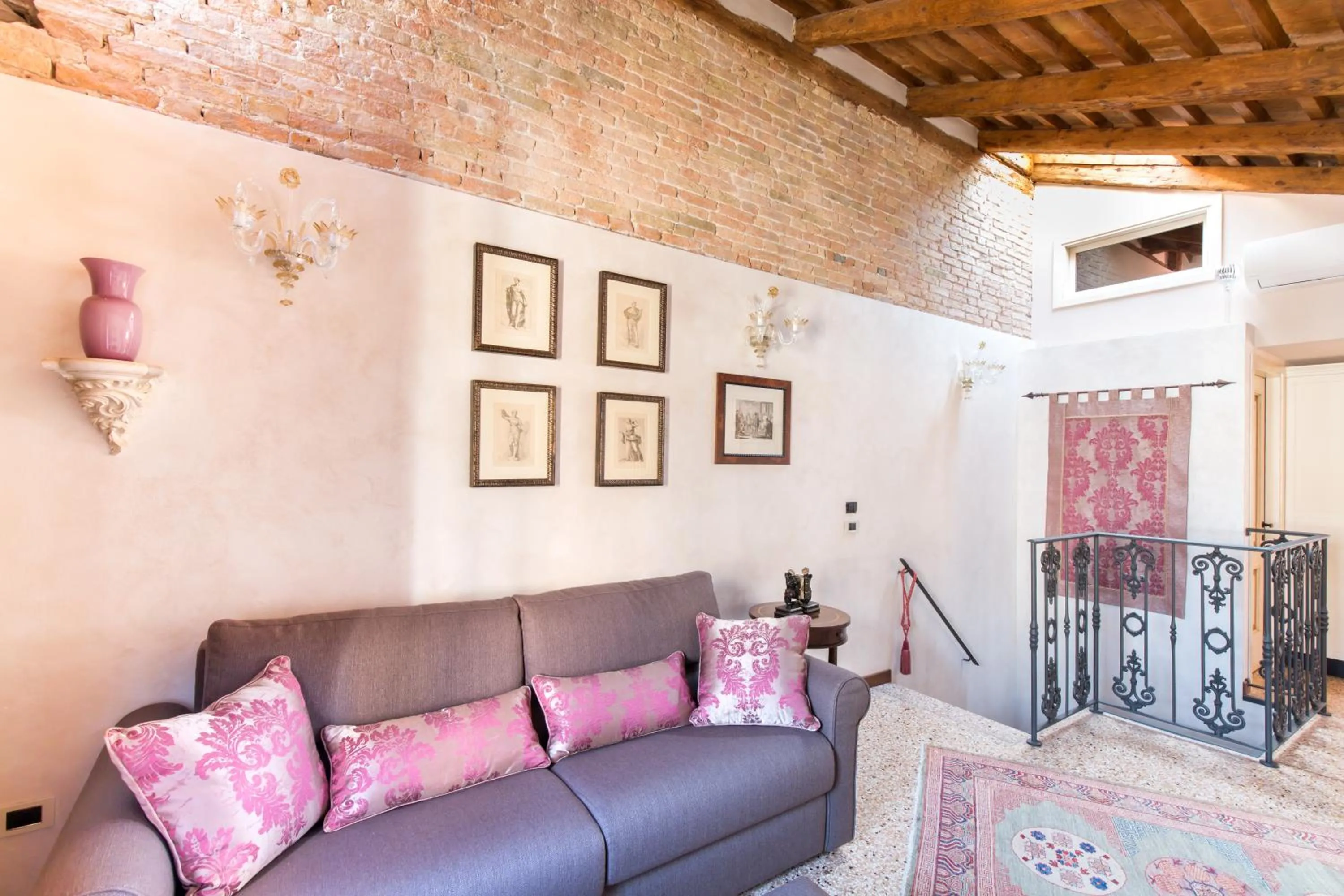 Cà Manzoni Apartment with Terrace