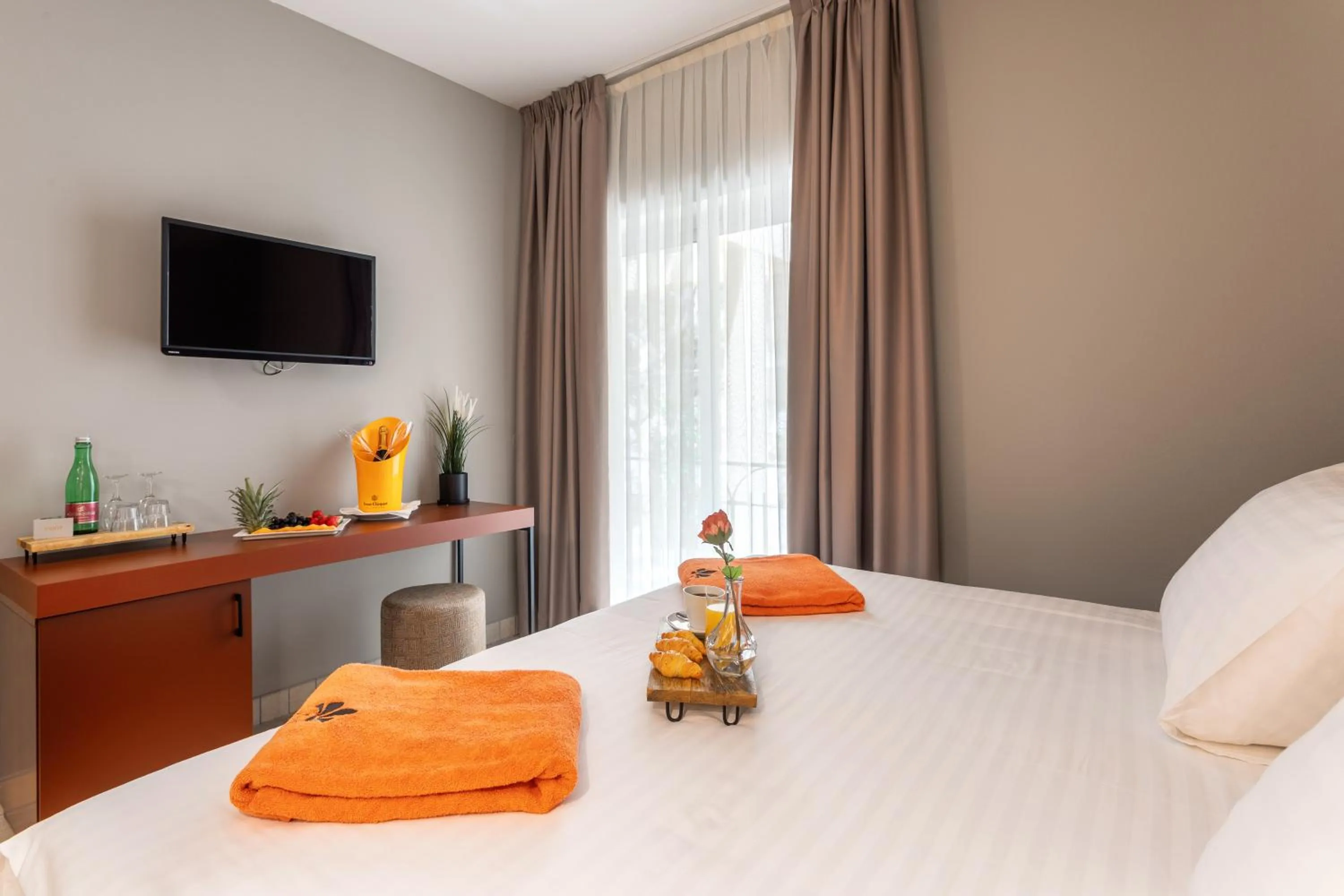 TV and multimedia, Bed in Hotel Podstine