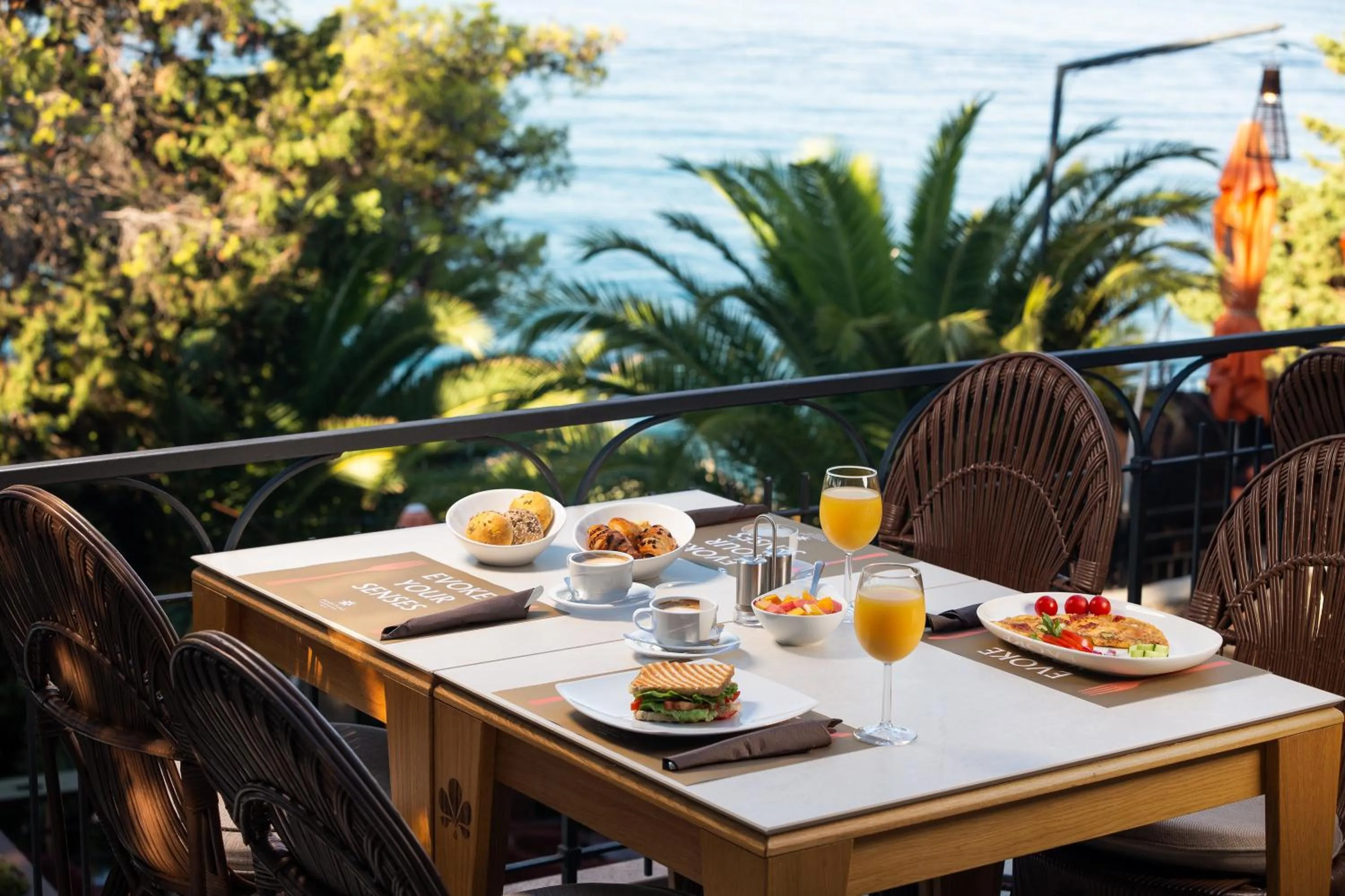 Restaurant/places to eat in Hotel Podstine