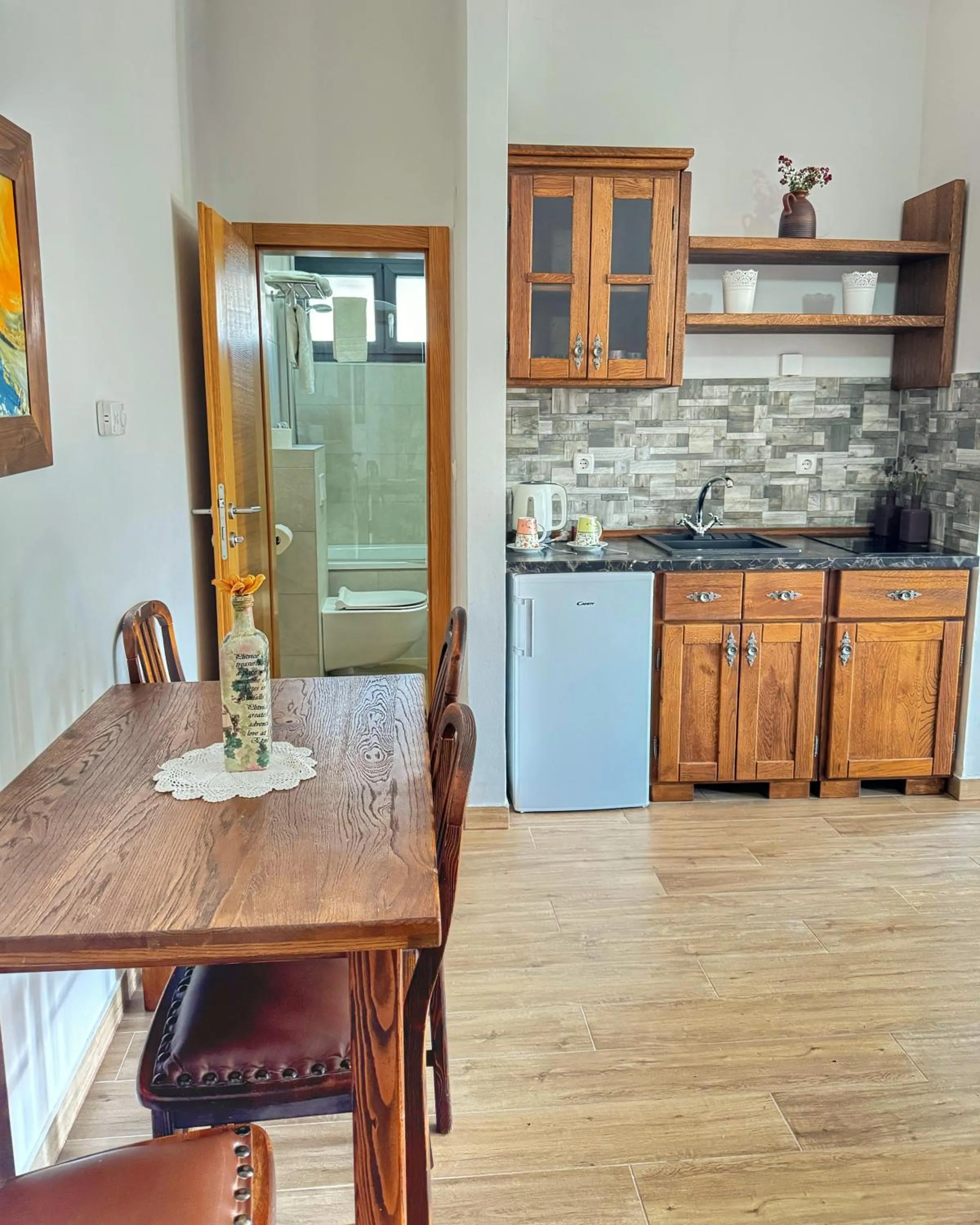Dining area in Etno Garden Apartments