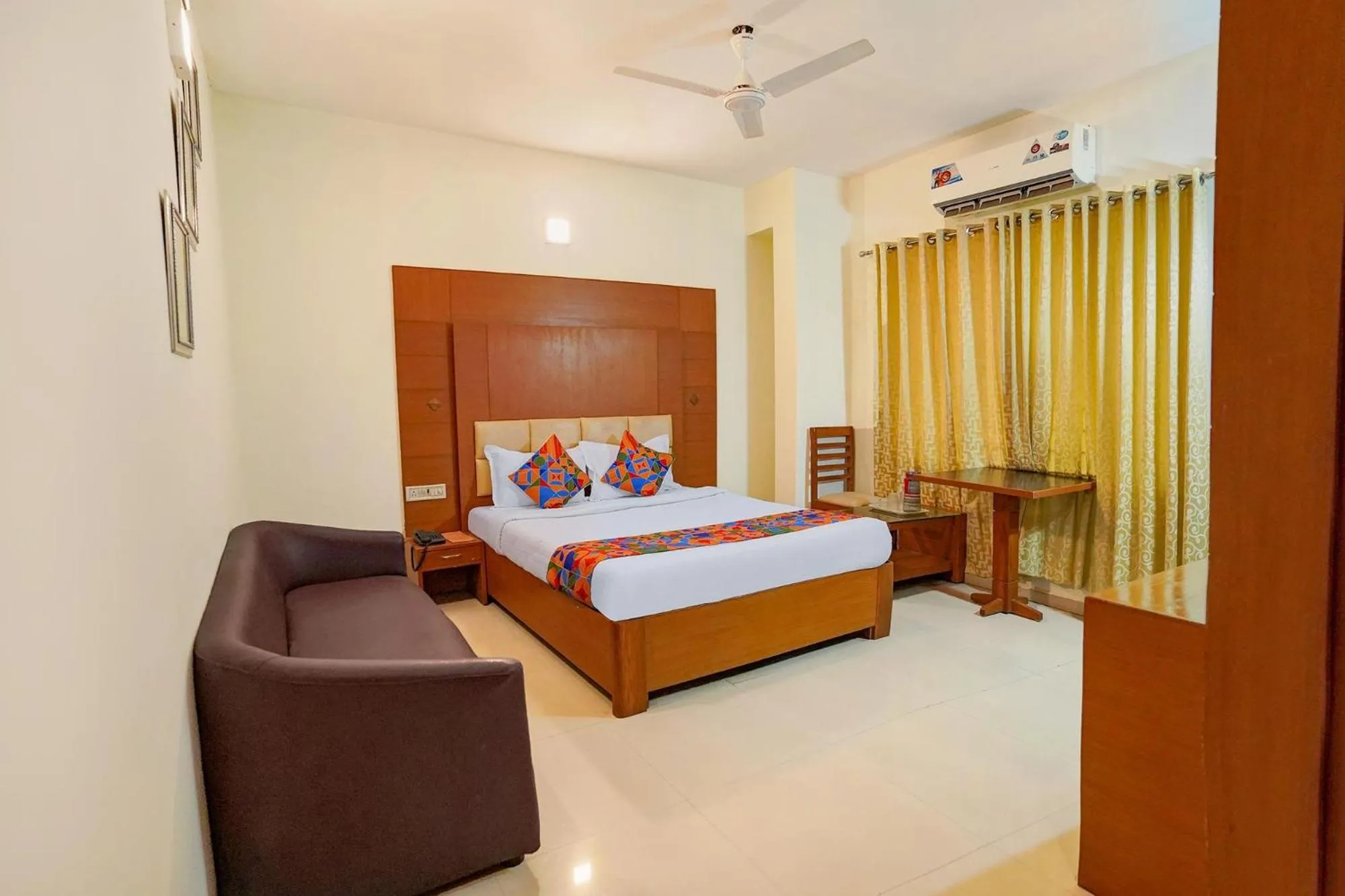 Bed in FabHotel The Green City - Central Railway Station