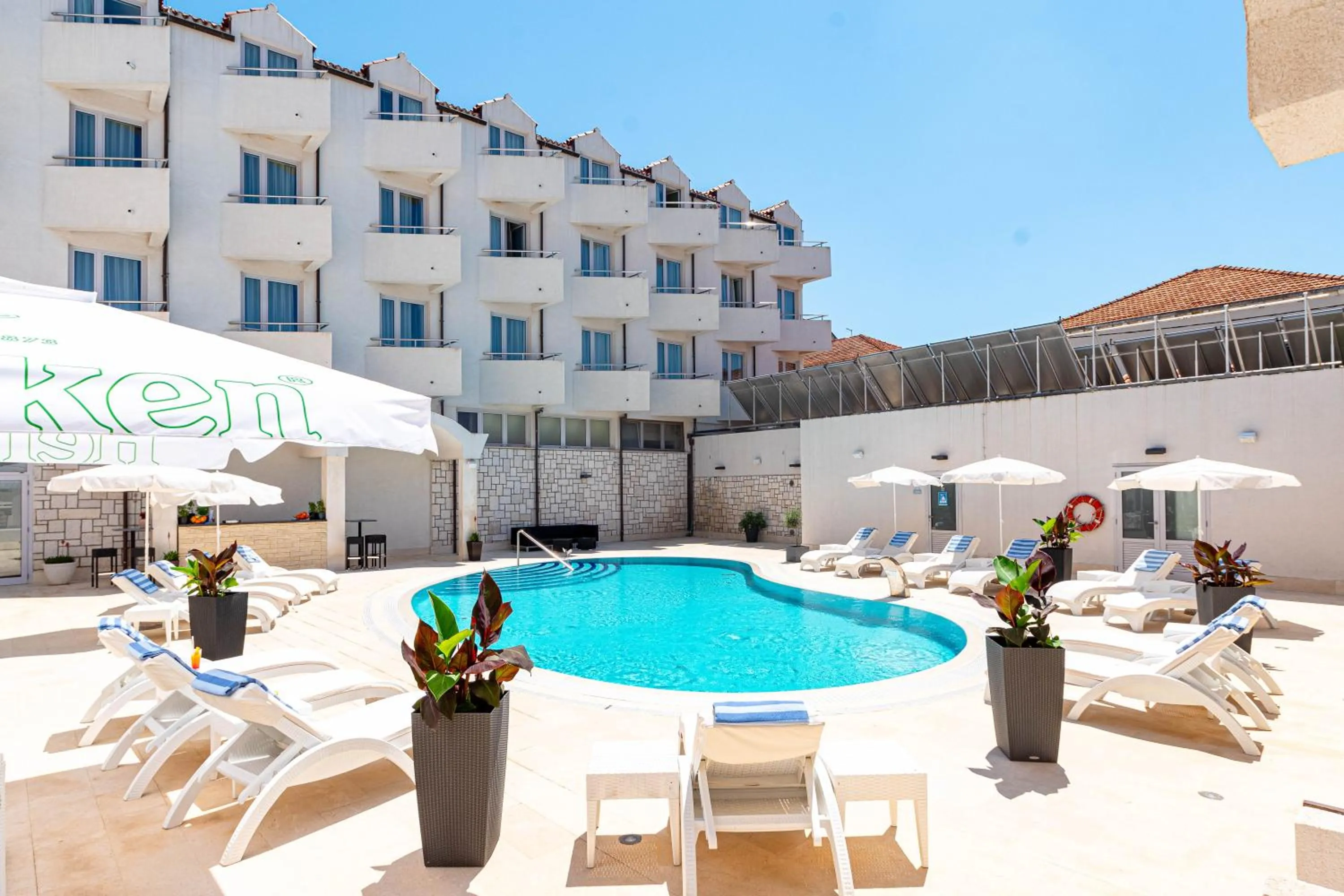 Swimming pool in Hotel Korkyra