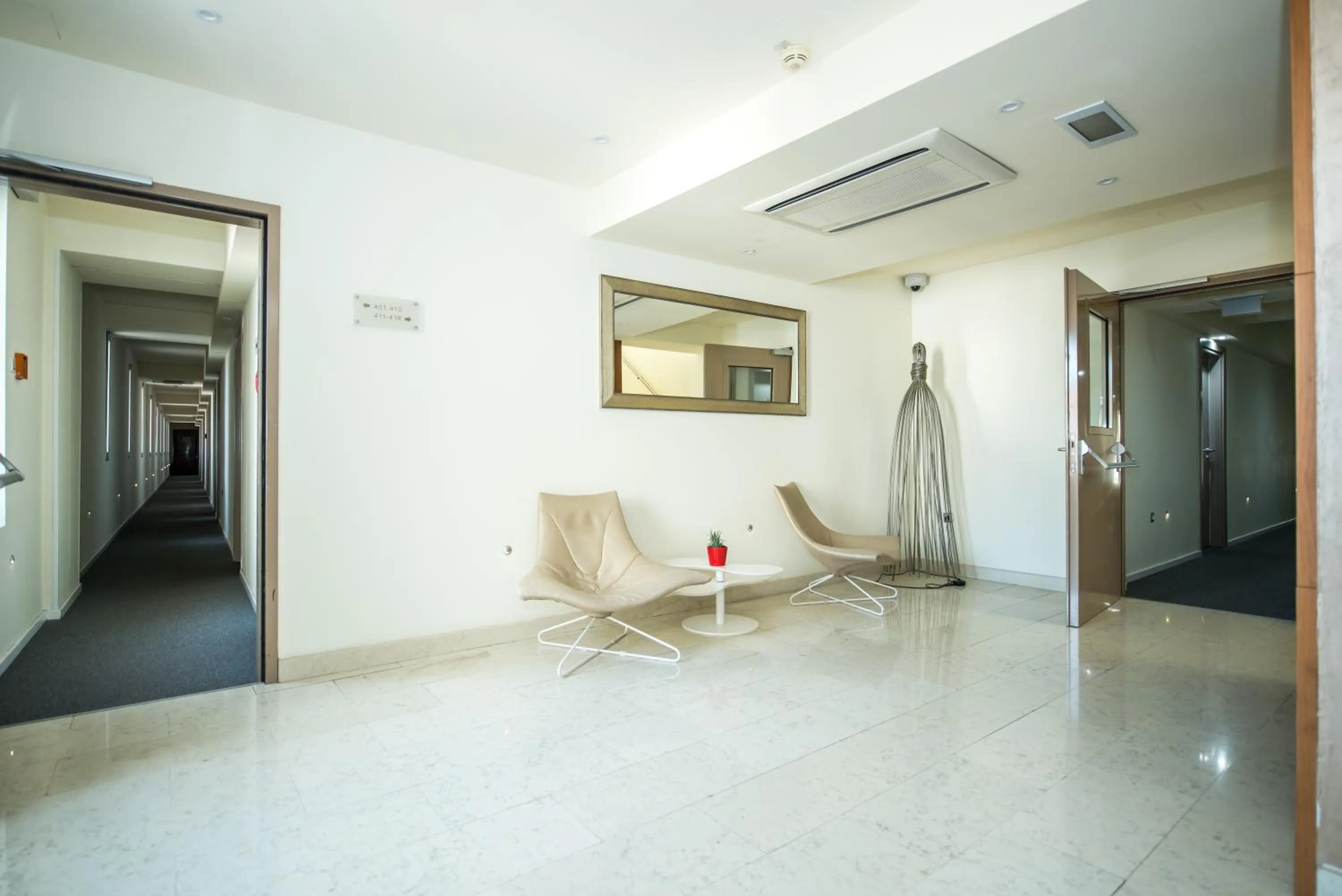 elevator in Hotel Korkyra