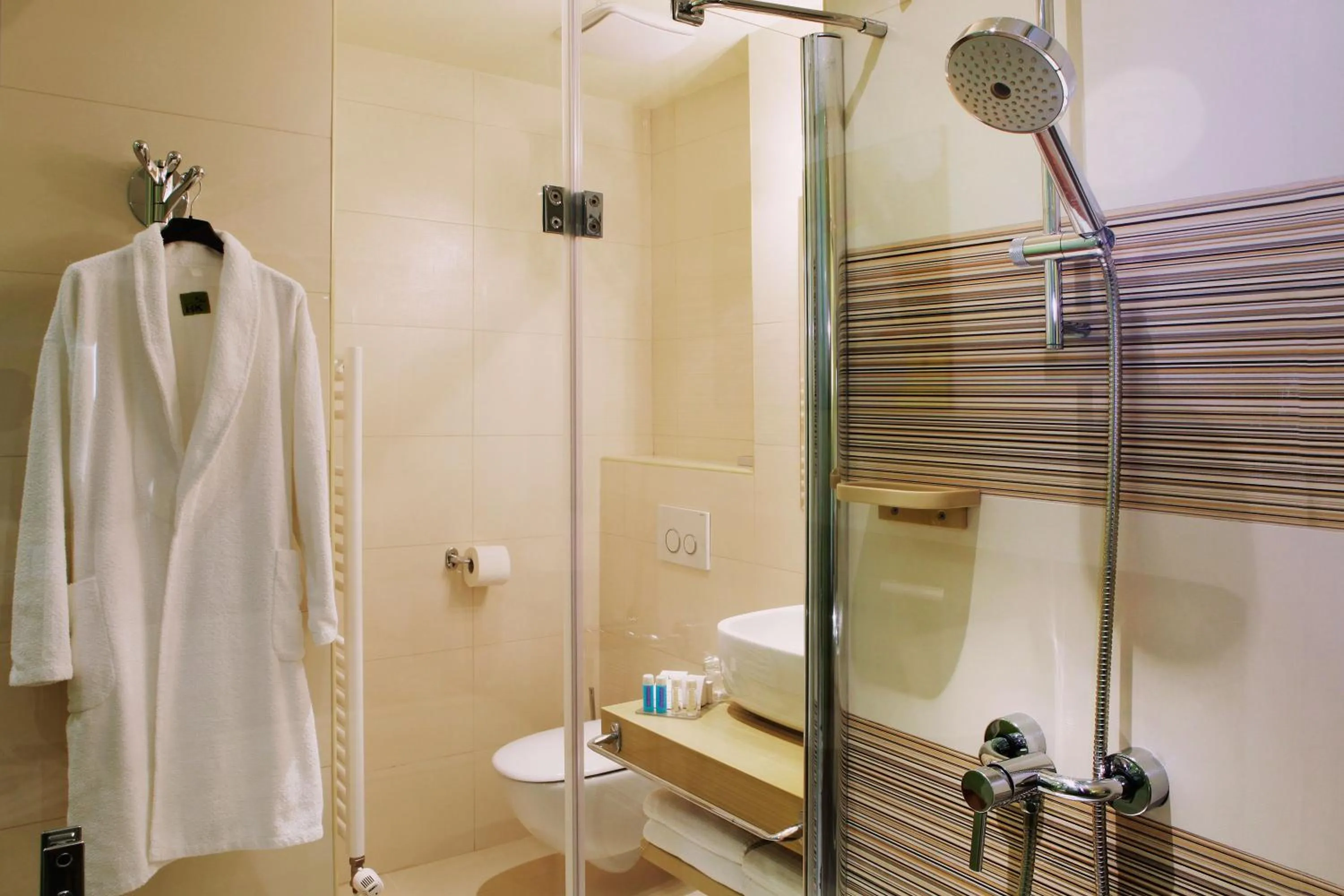 Bathroom in Hotel Korkyra