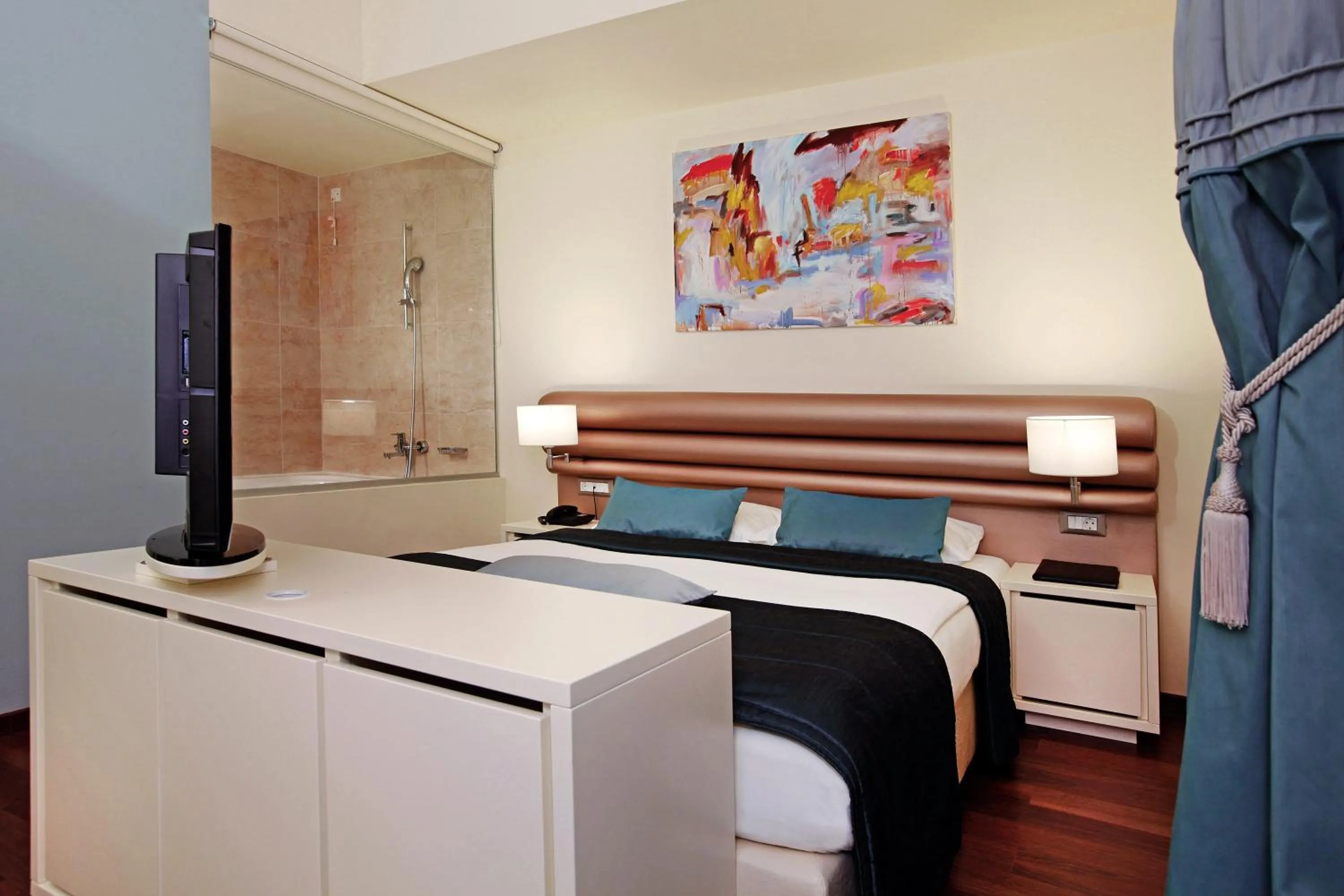 Bedroom, Bed in Hotel Korkyra