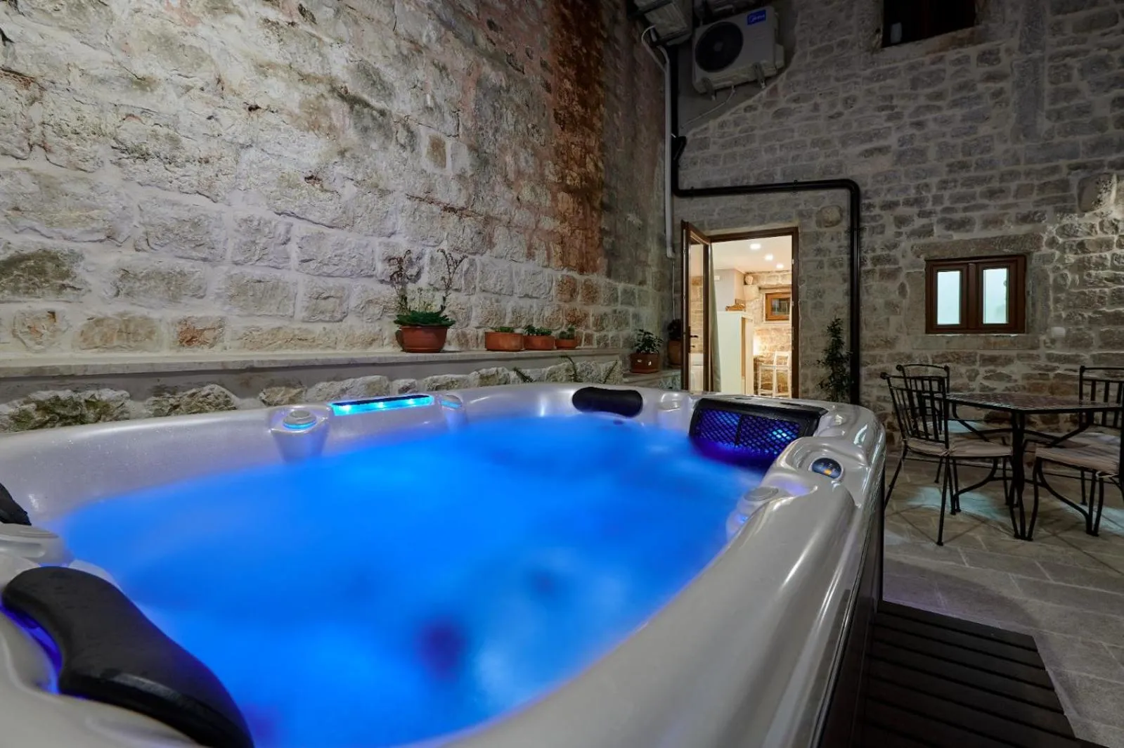 Solarium in Villa Kudelik - Stone Story