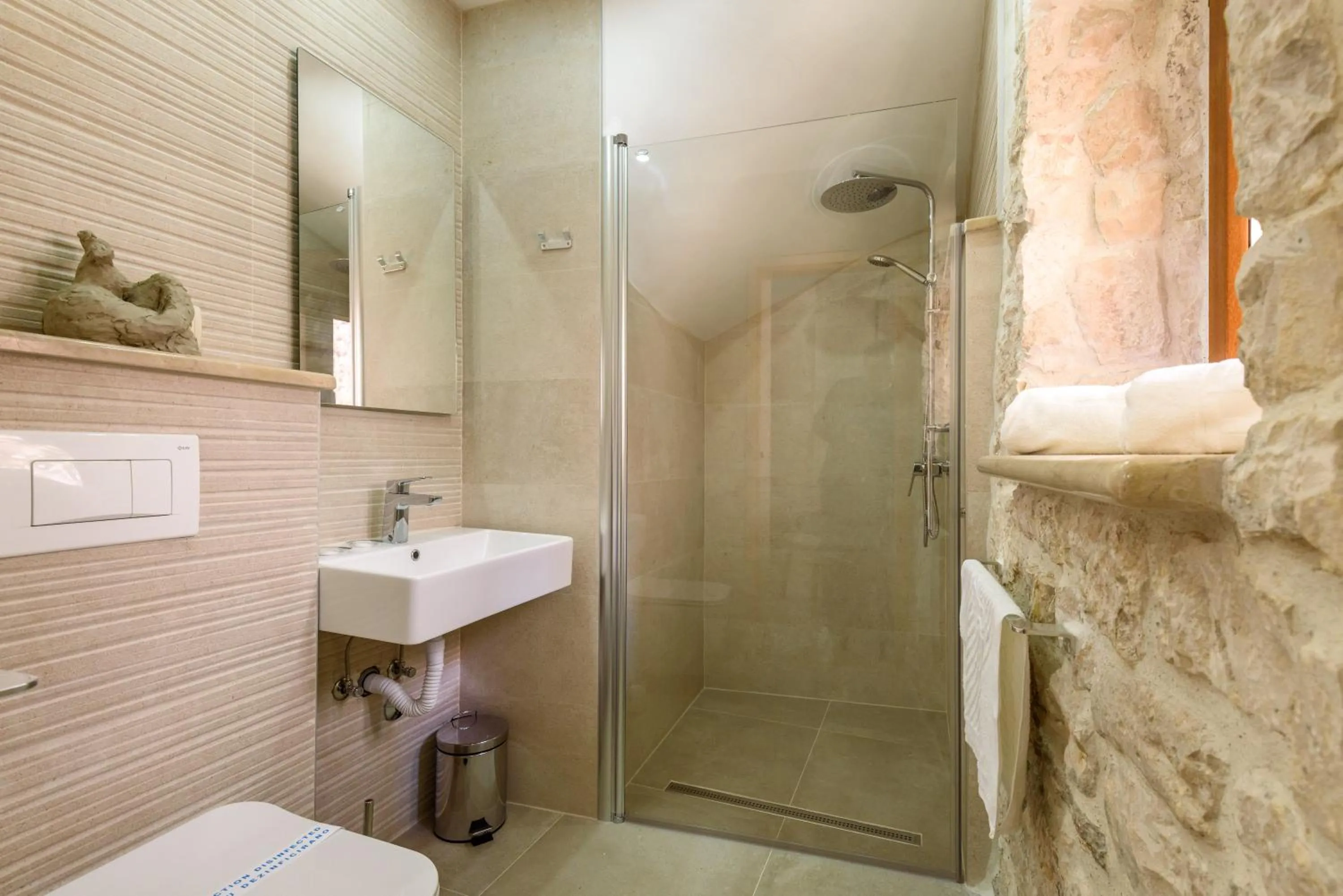 Bathroom in Villa Kudelik - Stone Story