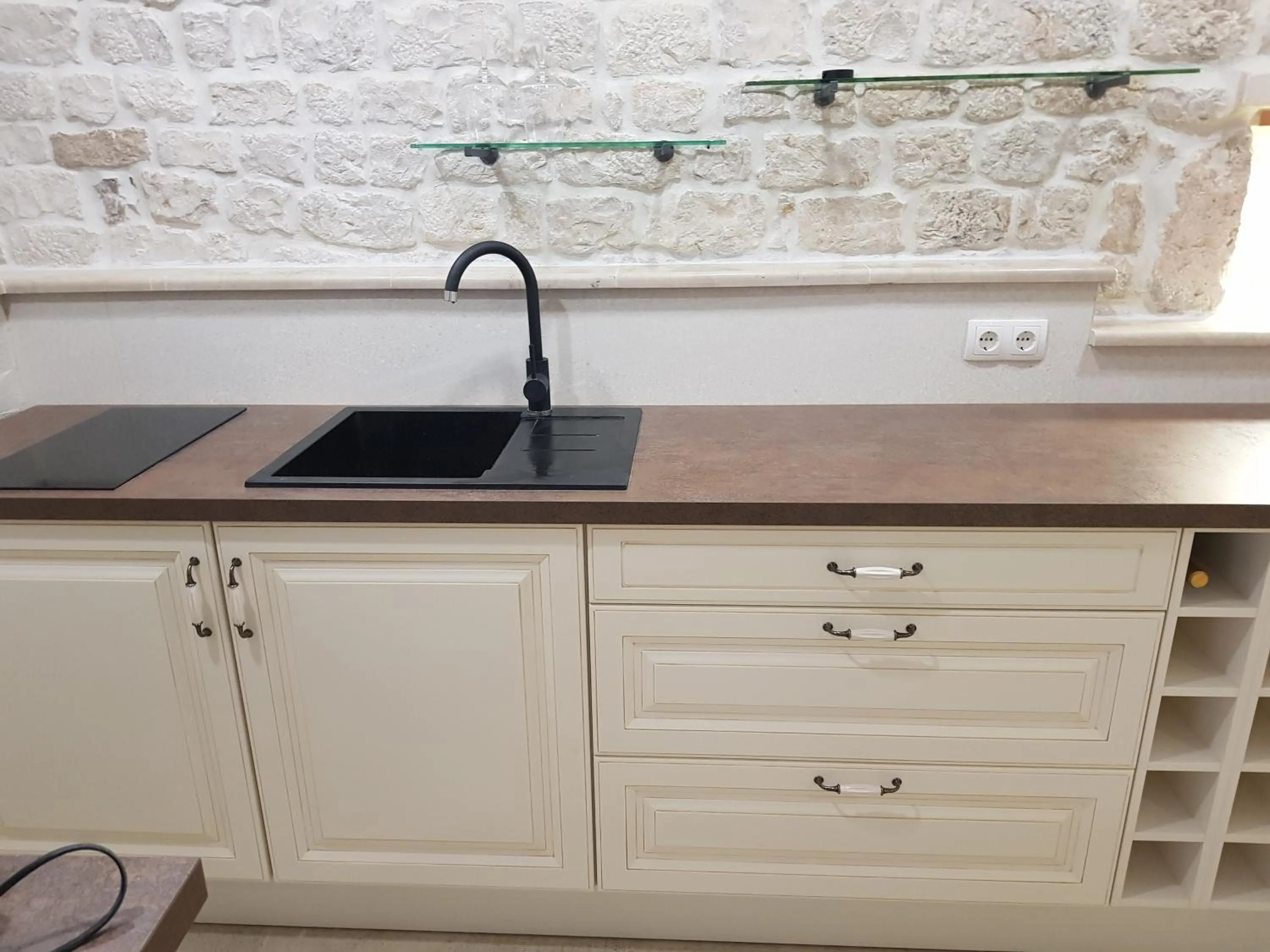 Kitchen or kitchenette in Villa Kudelik - Stone Story