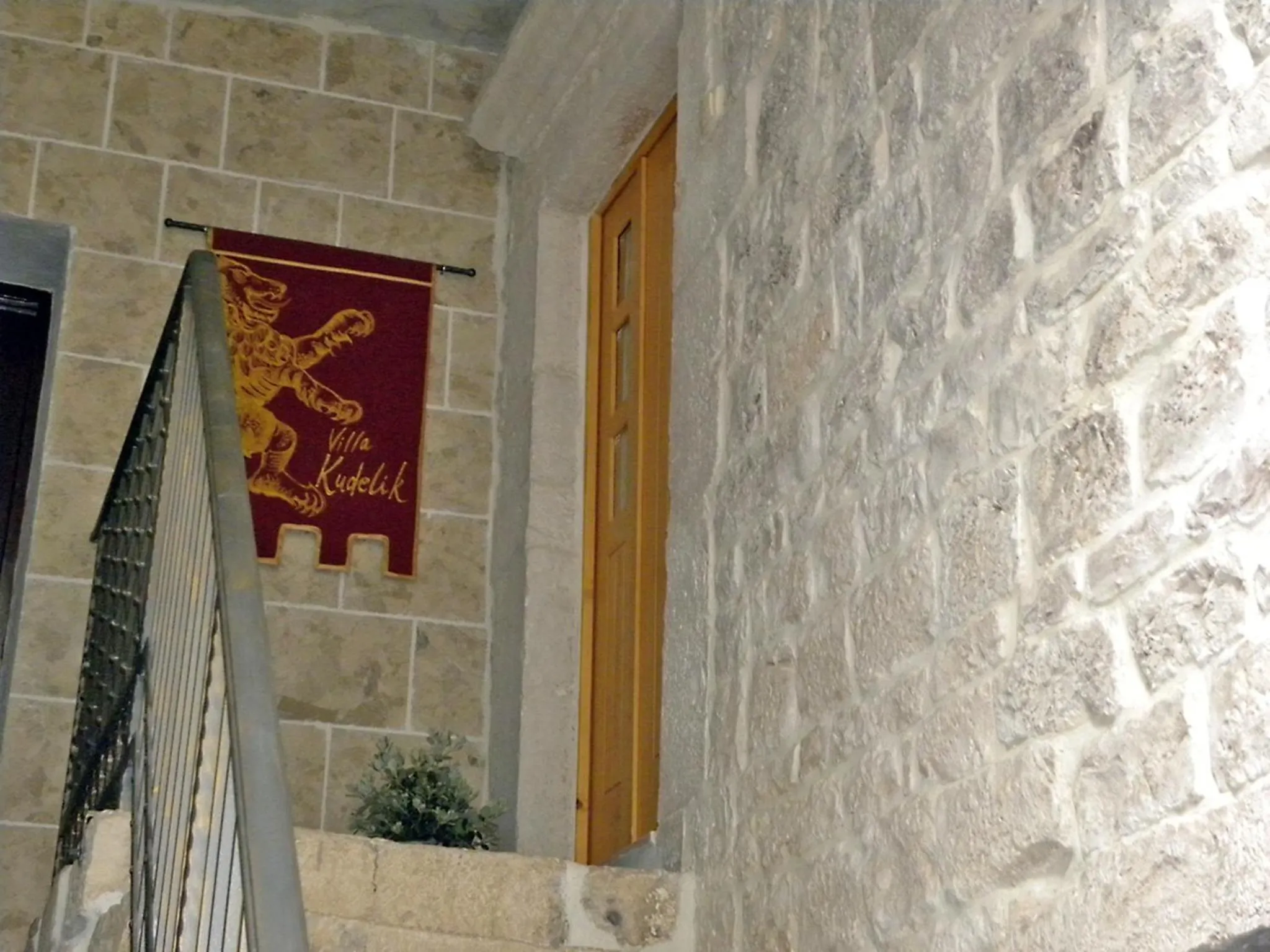 Facade/entrance in Villa Kudelik - Stone Story