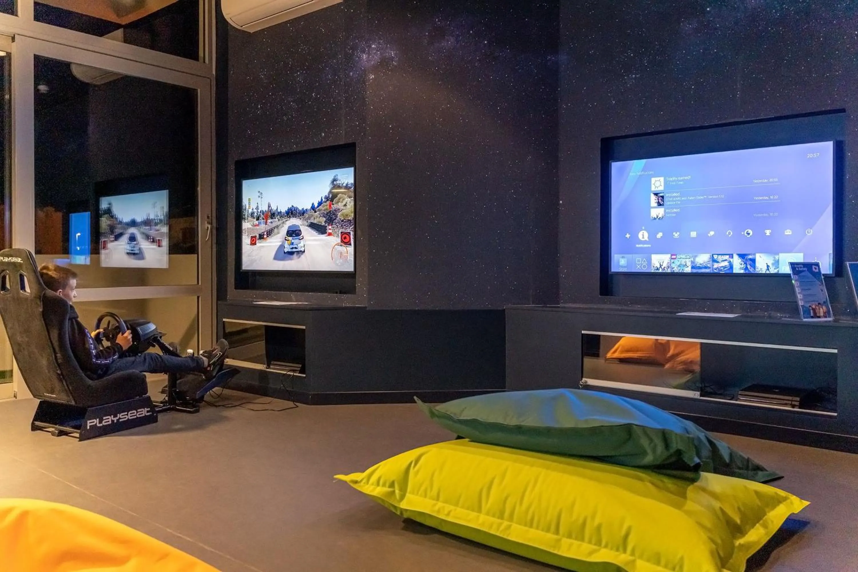 Game Room, Bed in Valamar Meteor Hotel