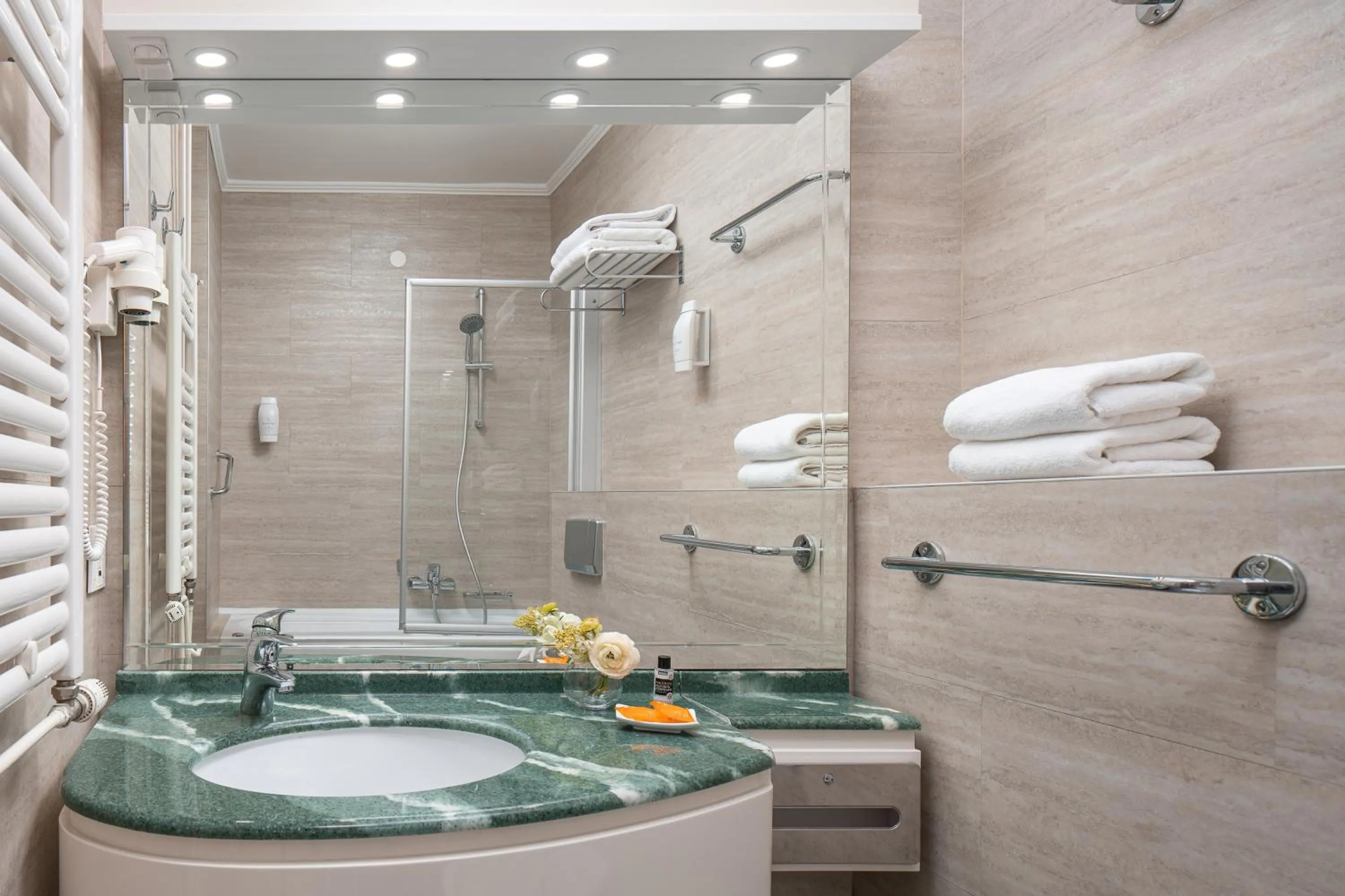 Room for 4+1  in Valamar Meteor Hotel