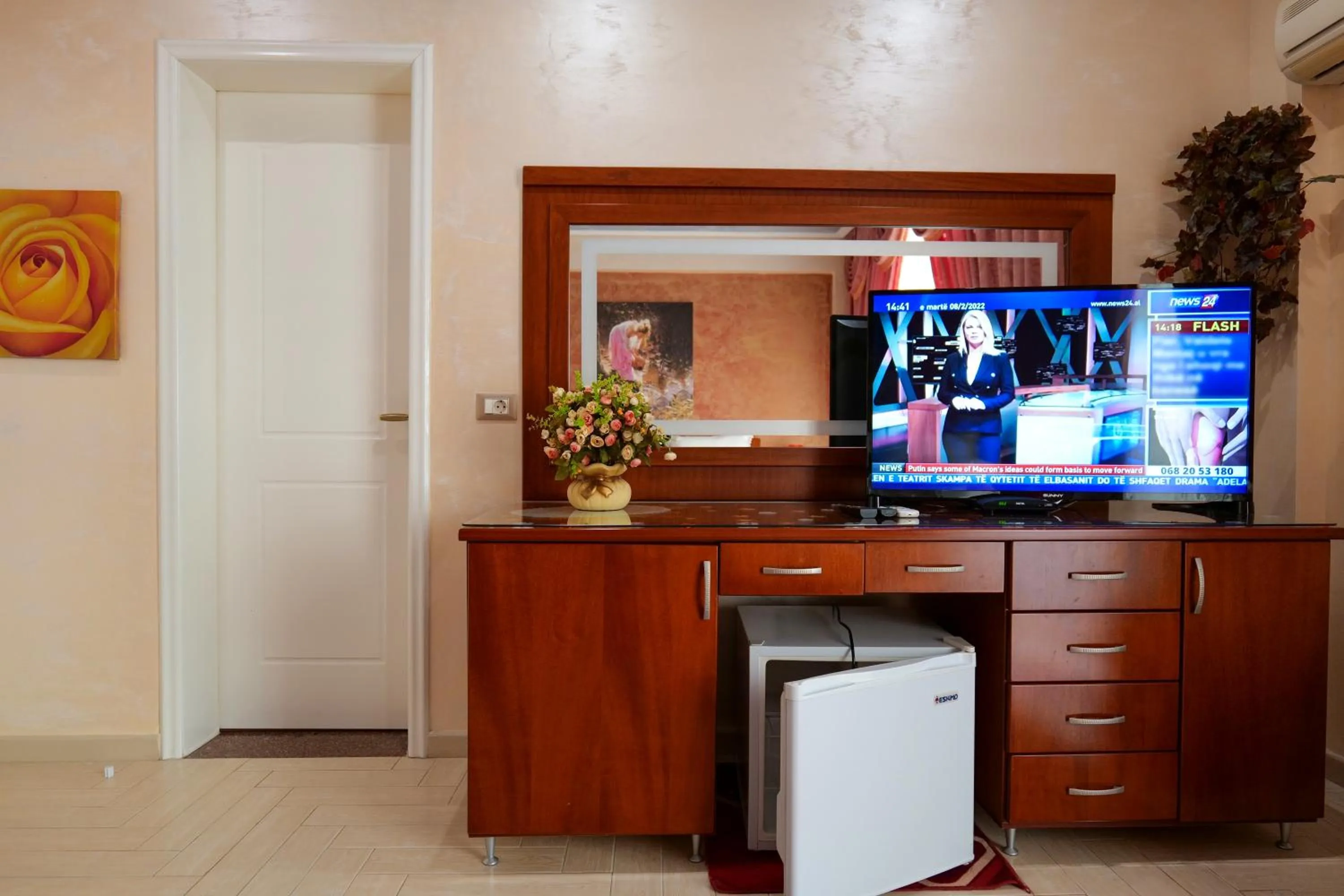 TV and multimedia in Hotel Lindi