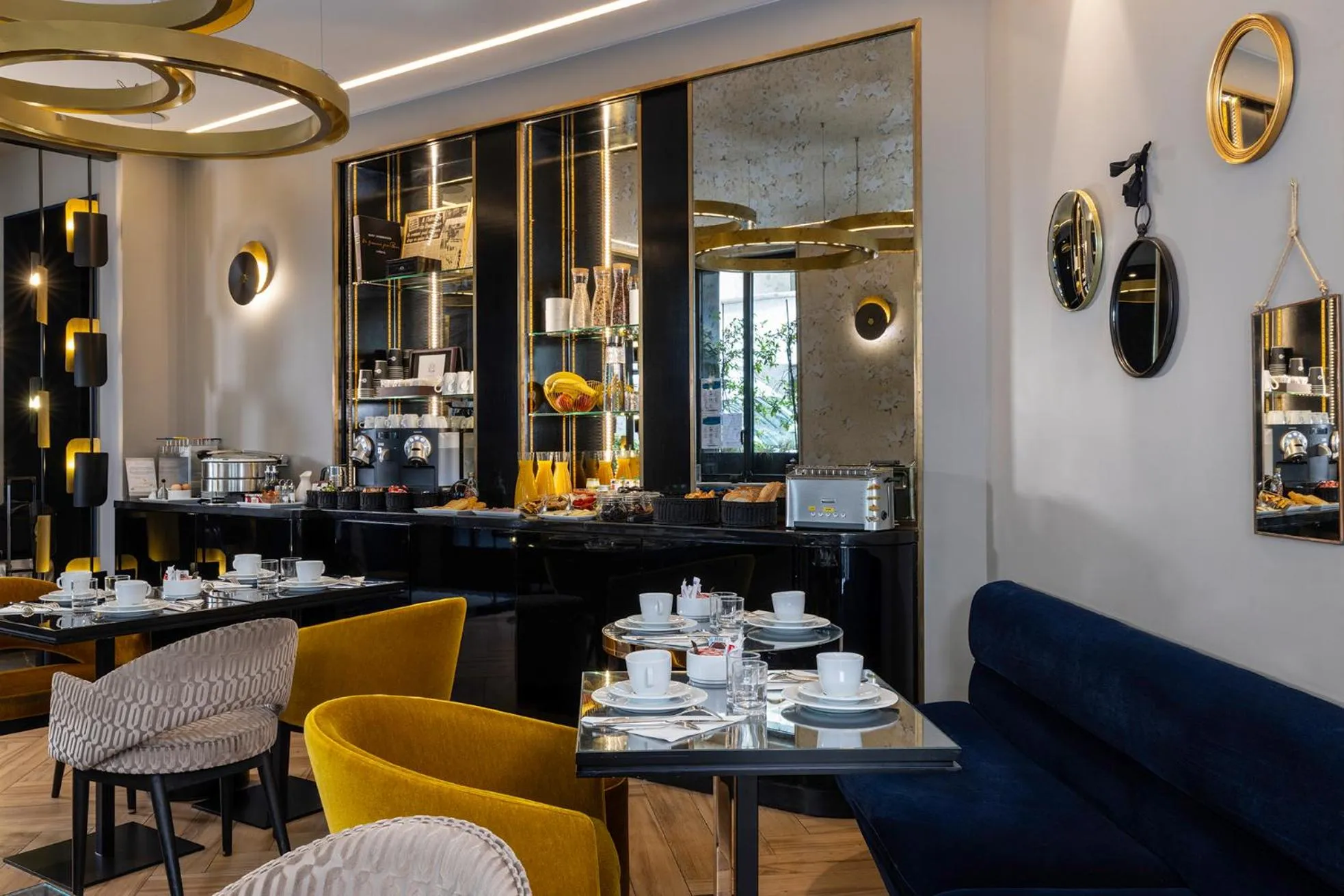 Lobby or reception in Hotel Le 10 BIS