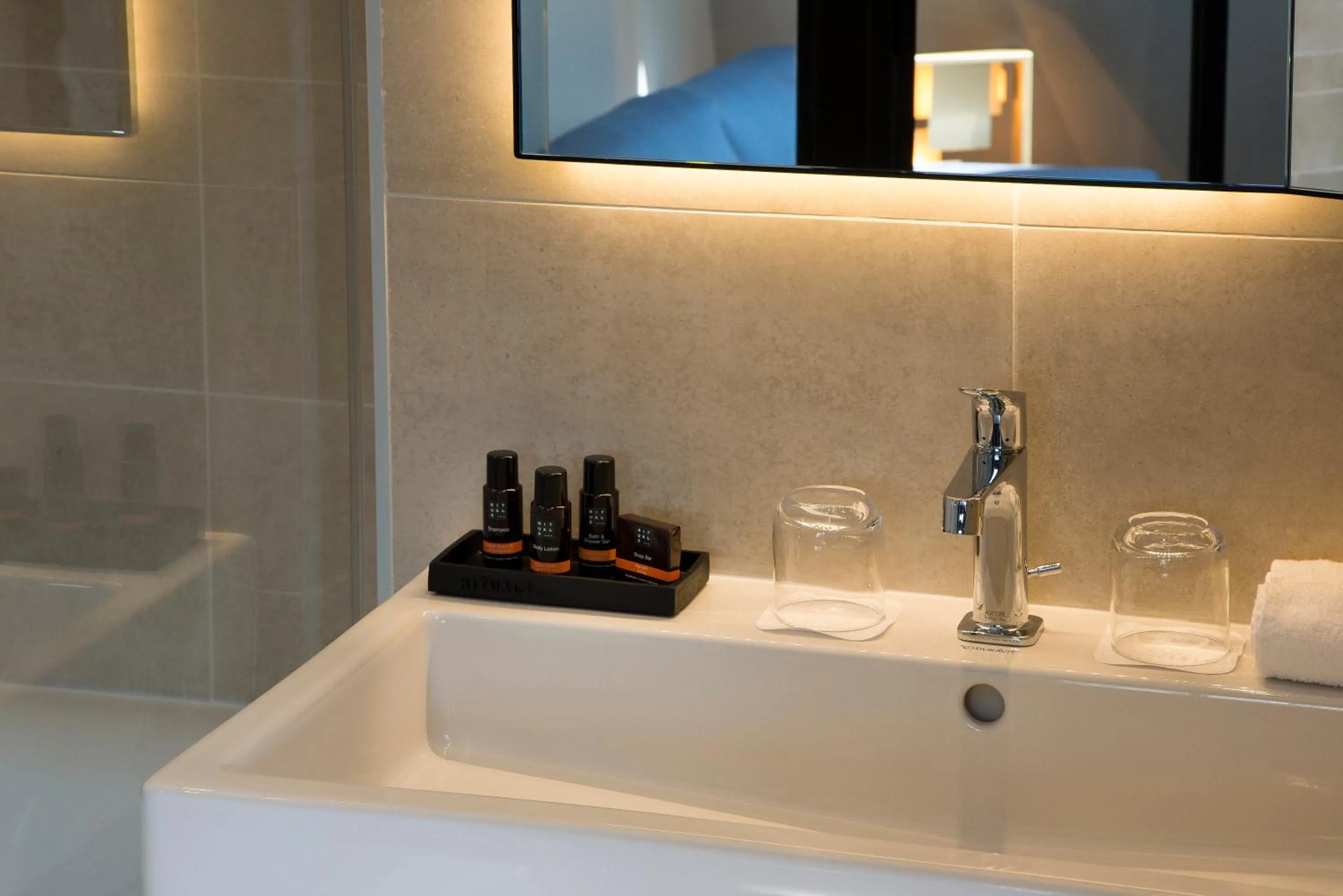 Bathroom in Hotel Le 10 BIS