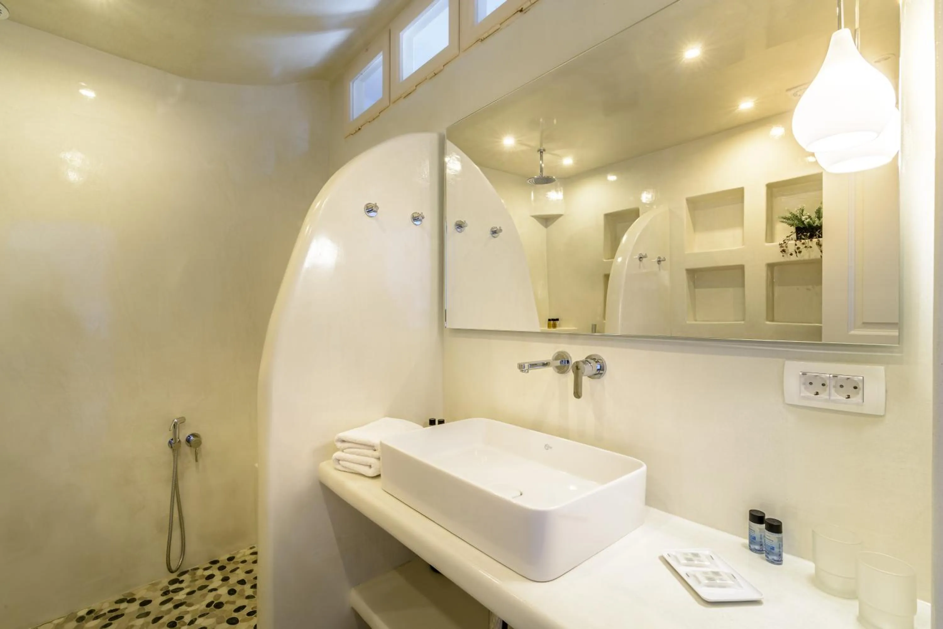 Bathroom in Golden Grey Goose