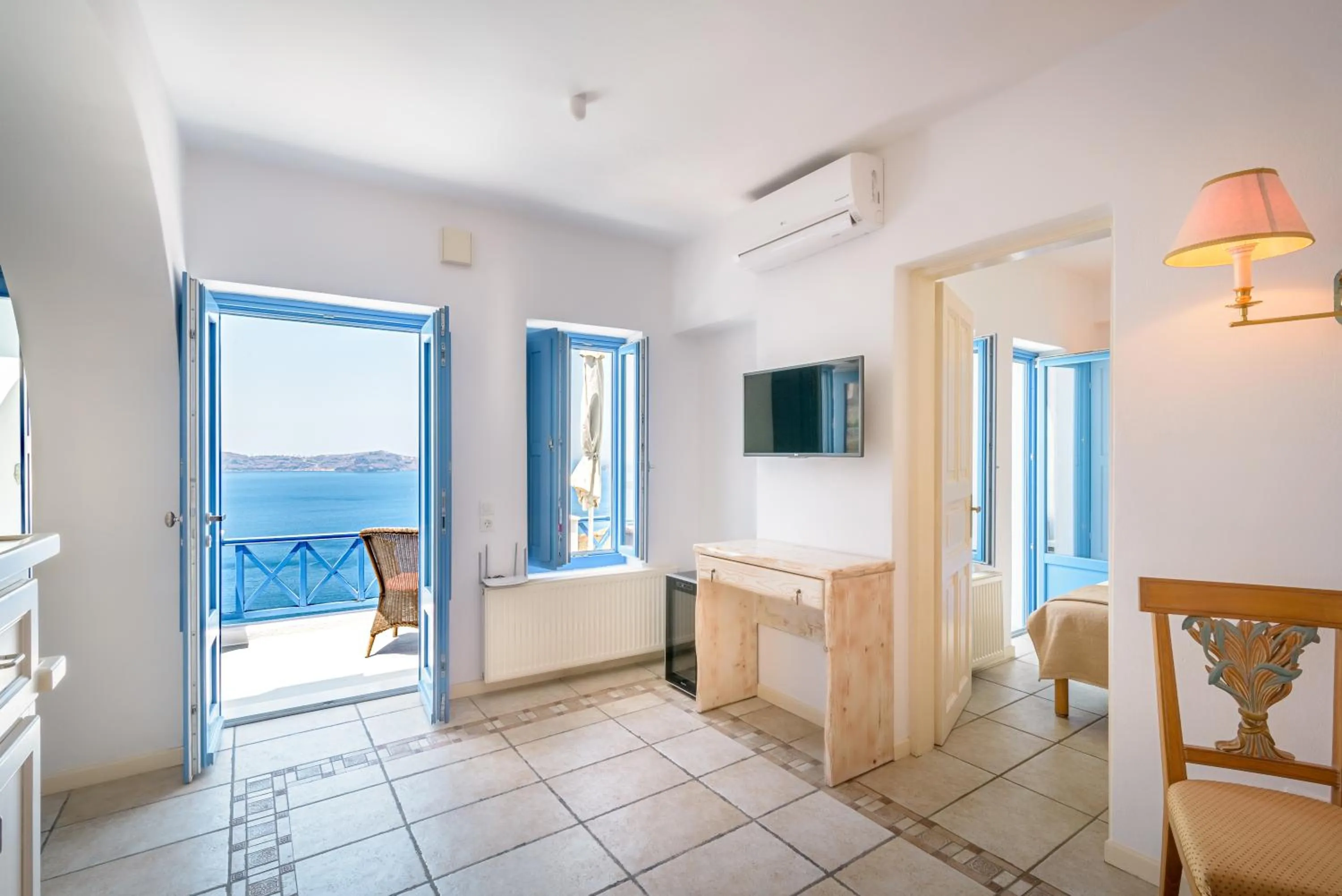 Sea view in Golden Grey Goose