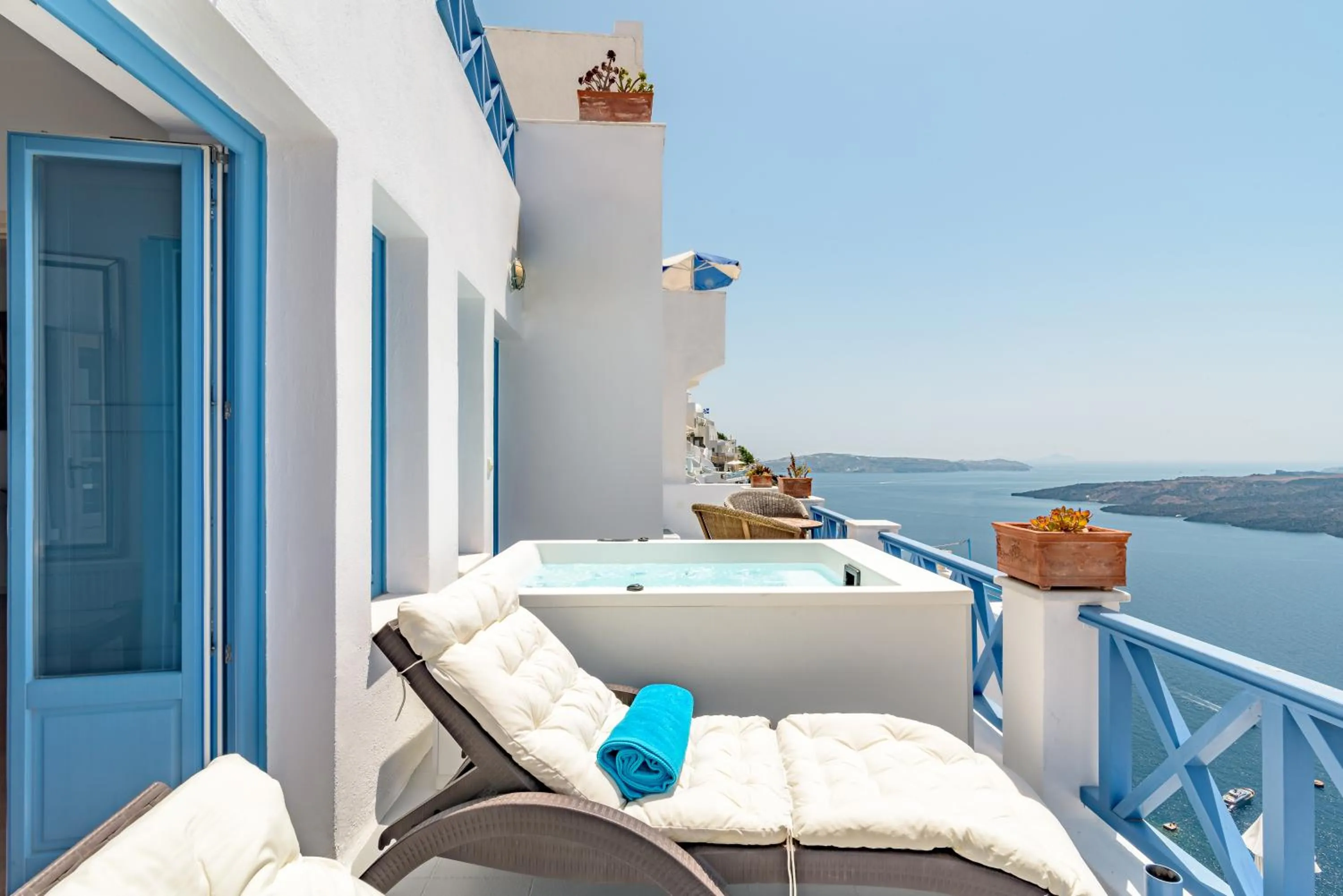 Balcony/Terrace in Golden Grey Goose