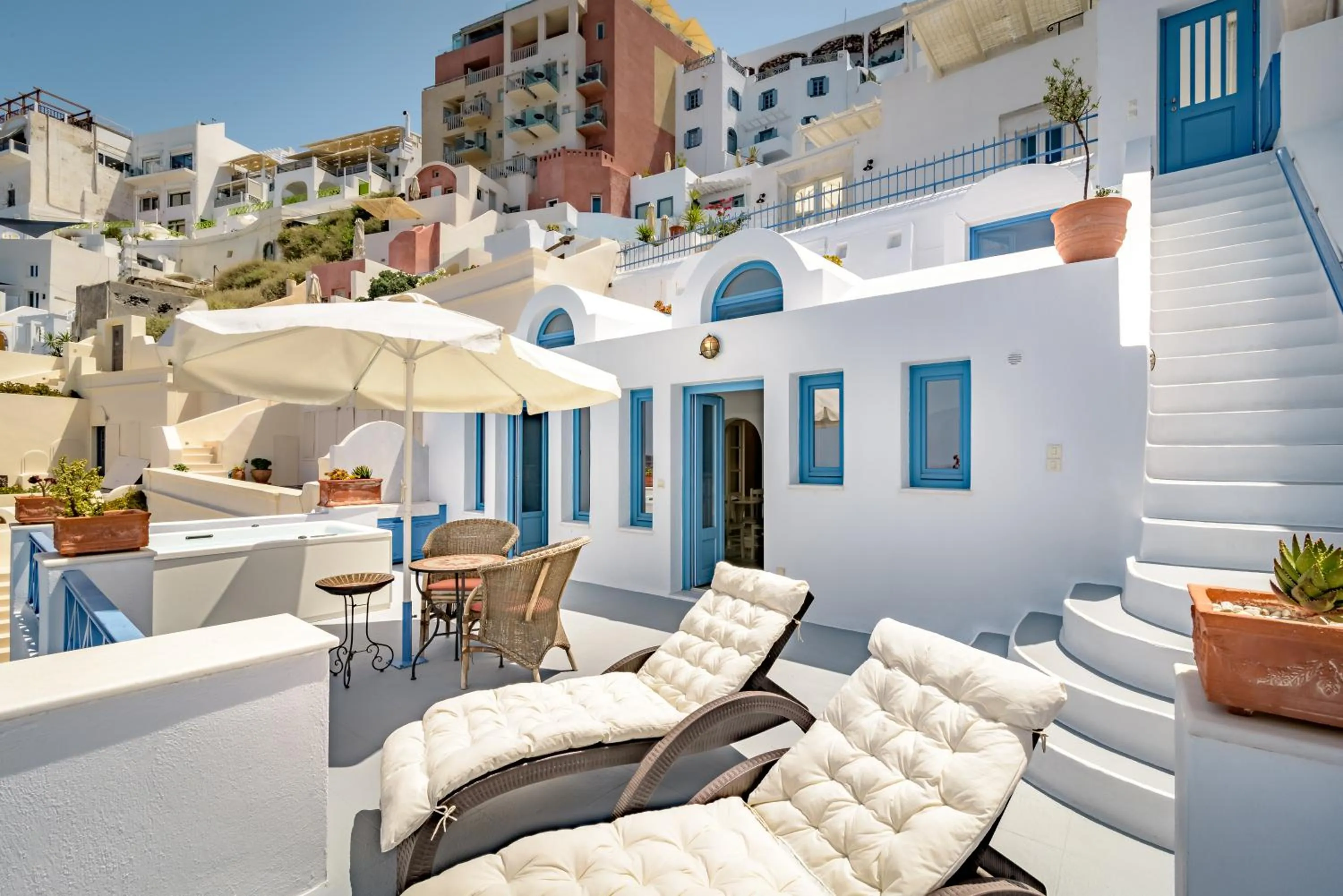 Balcony/Terrace in Golden Grey Goose