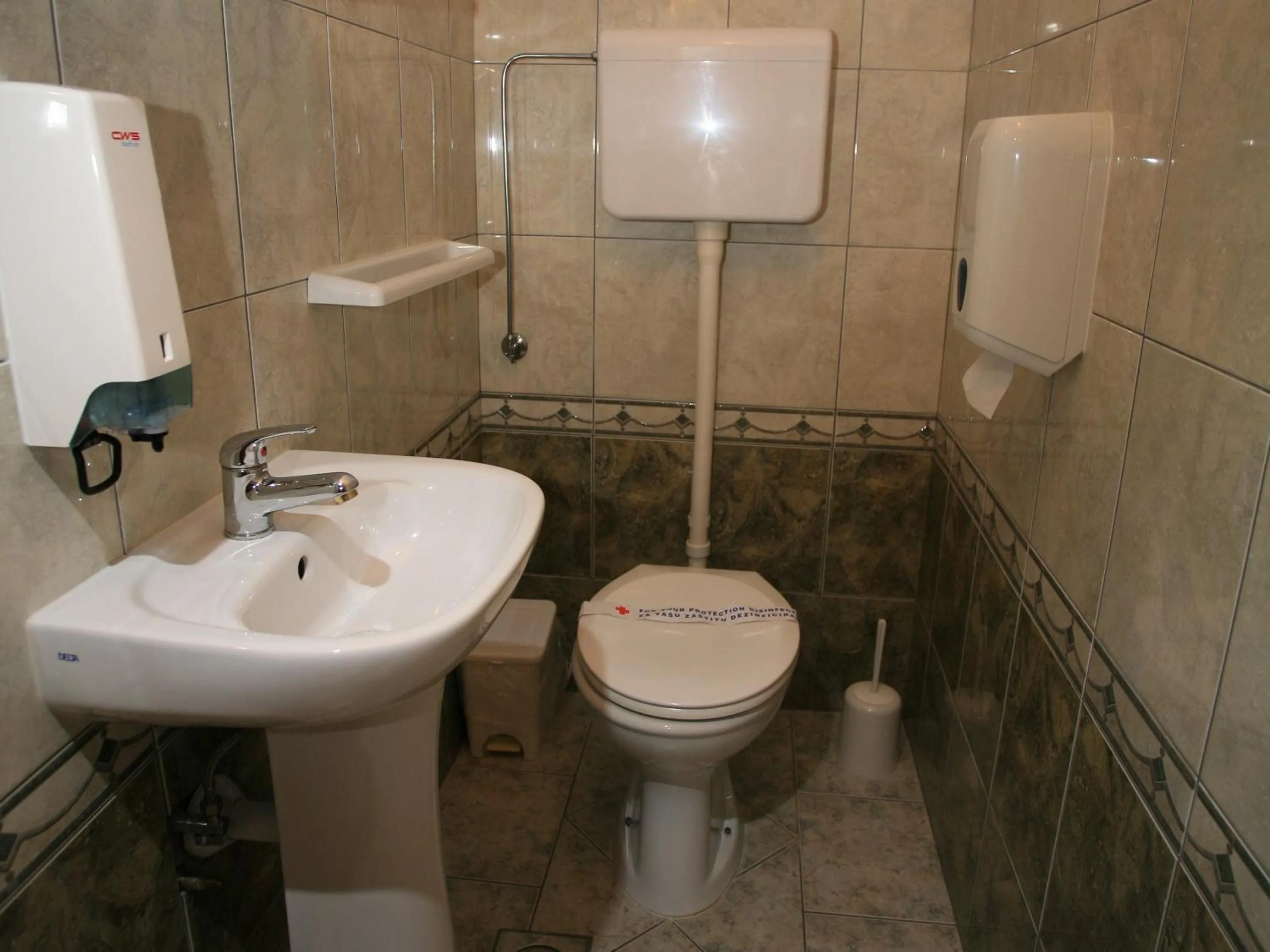 Toilet in Apartments Vrata Baranje